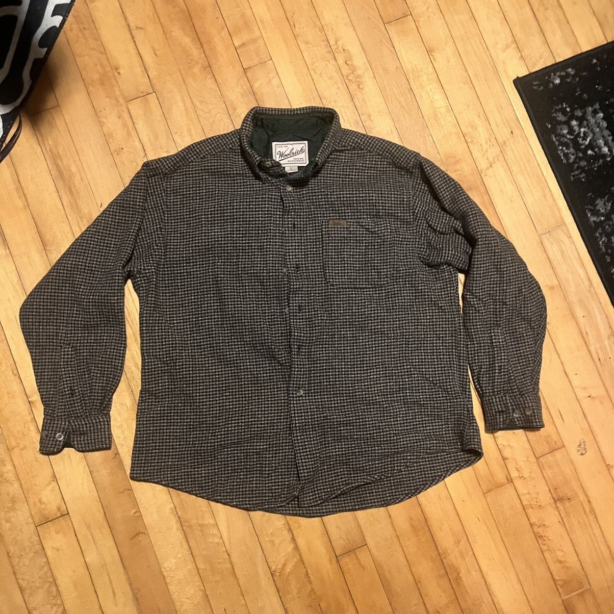 Woolrich Woolen Mills Vintage Woolrich wool button up Size US L / EU 52-54 / 3 - 1 Thumbnail