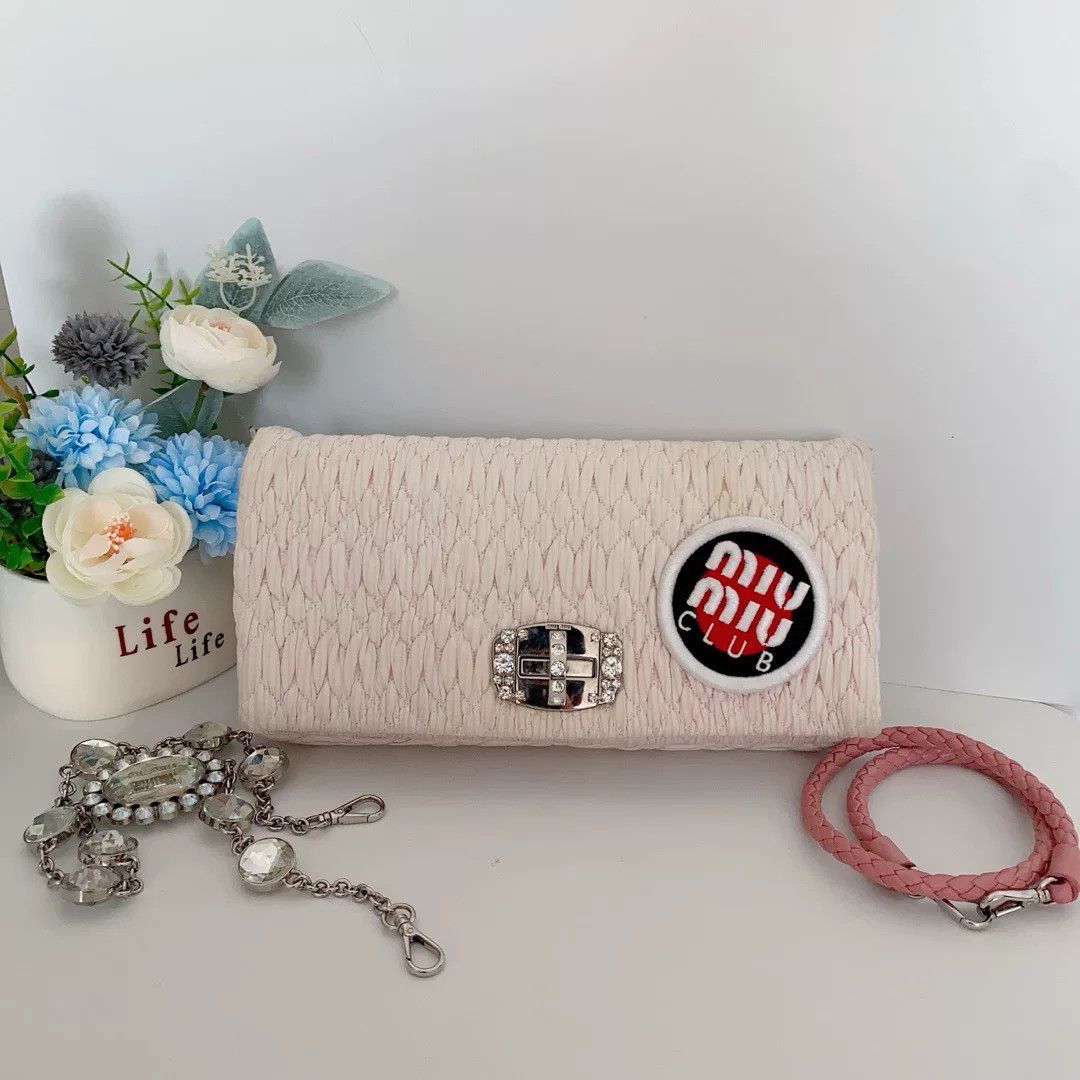 Miu Miu Pre-loved Bag Very good condition Size ONE SIZE - 1 Thumbnail