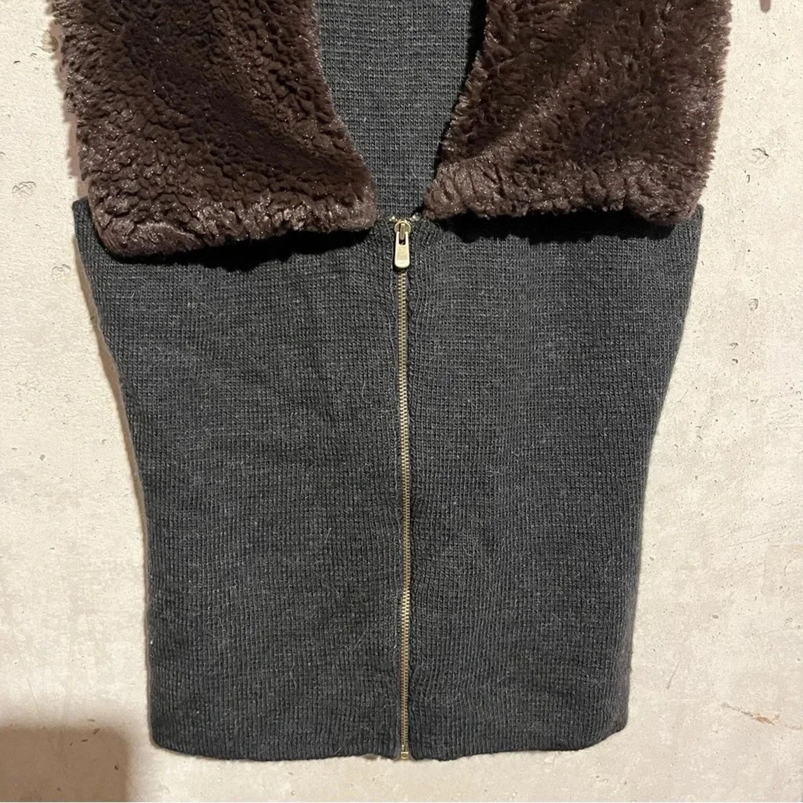 Gap Gap Sweater Vest Full Zipper Wool Brown Faux Fur Collar Size S / US 4 / IT 40 - 3 Thumbnail