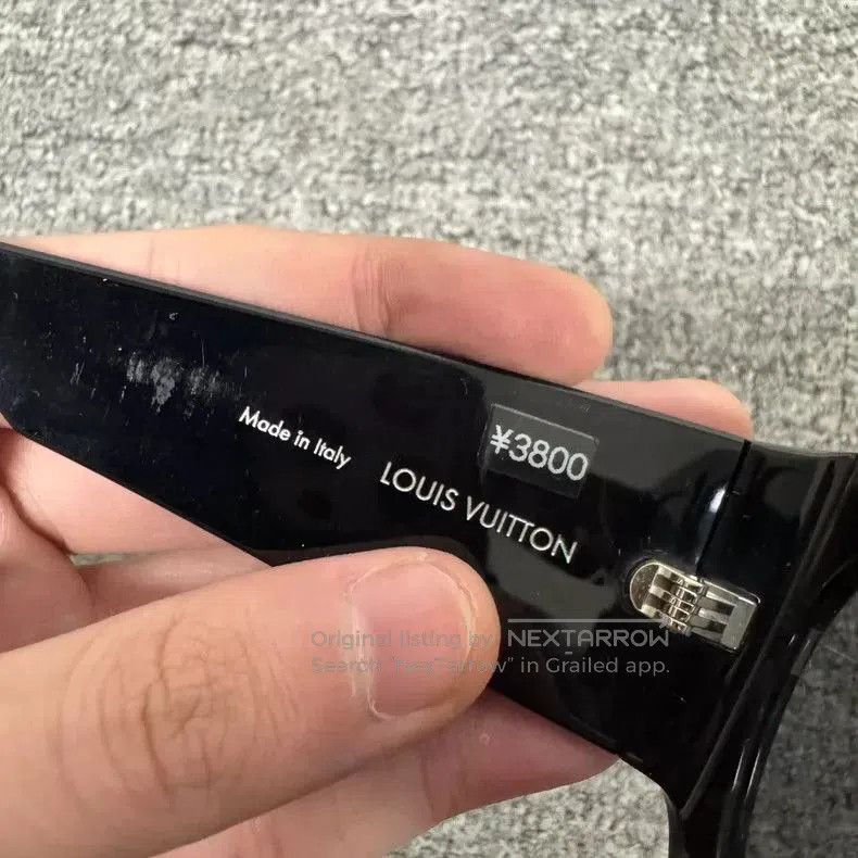 Louis Vuitton Louis Vuitton LV Selby Sunglasses. Size ONE SIZE - 6 Thumbnail