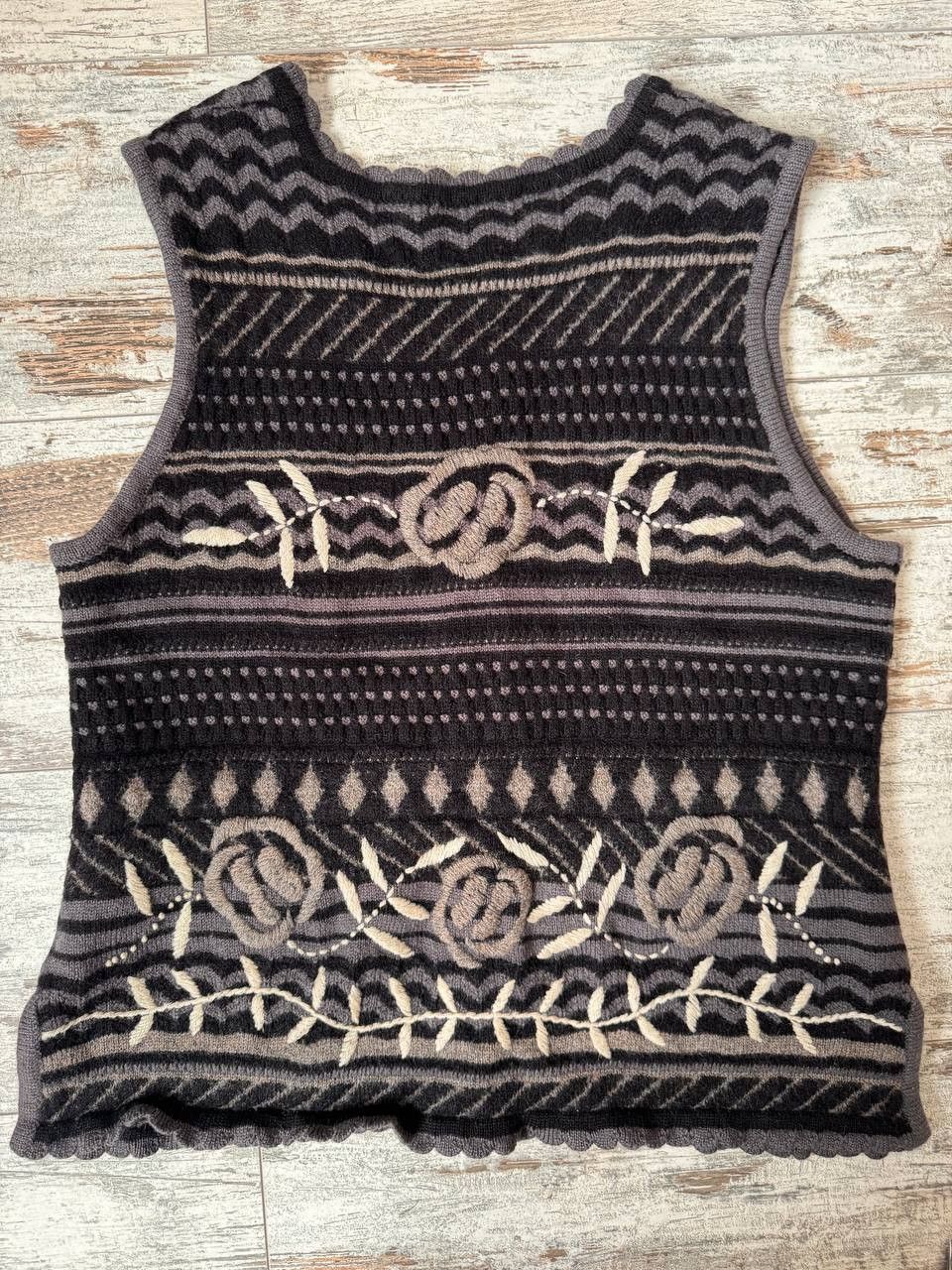 Gudrun Sjoden Gudrun Sjoden Knit Floral Pattern Wool Vest Size L Size L / US 10 / IT 46 - 3 Thumbnail