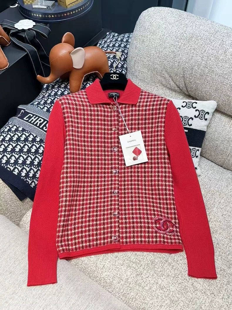 Chanel Chanel Ski series red plaid sweater jacket Size XS / US 0-2 / IT 36-38 - 1 Thumbnail