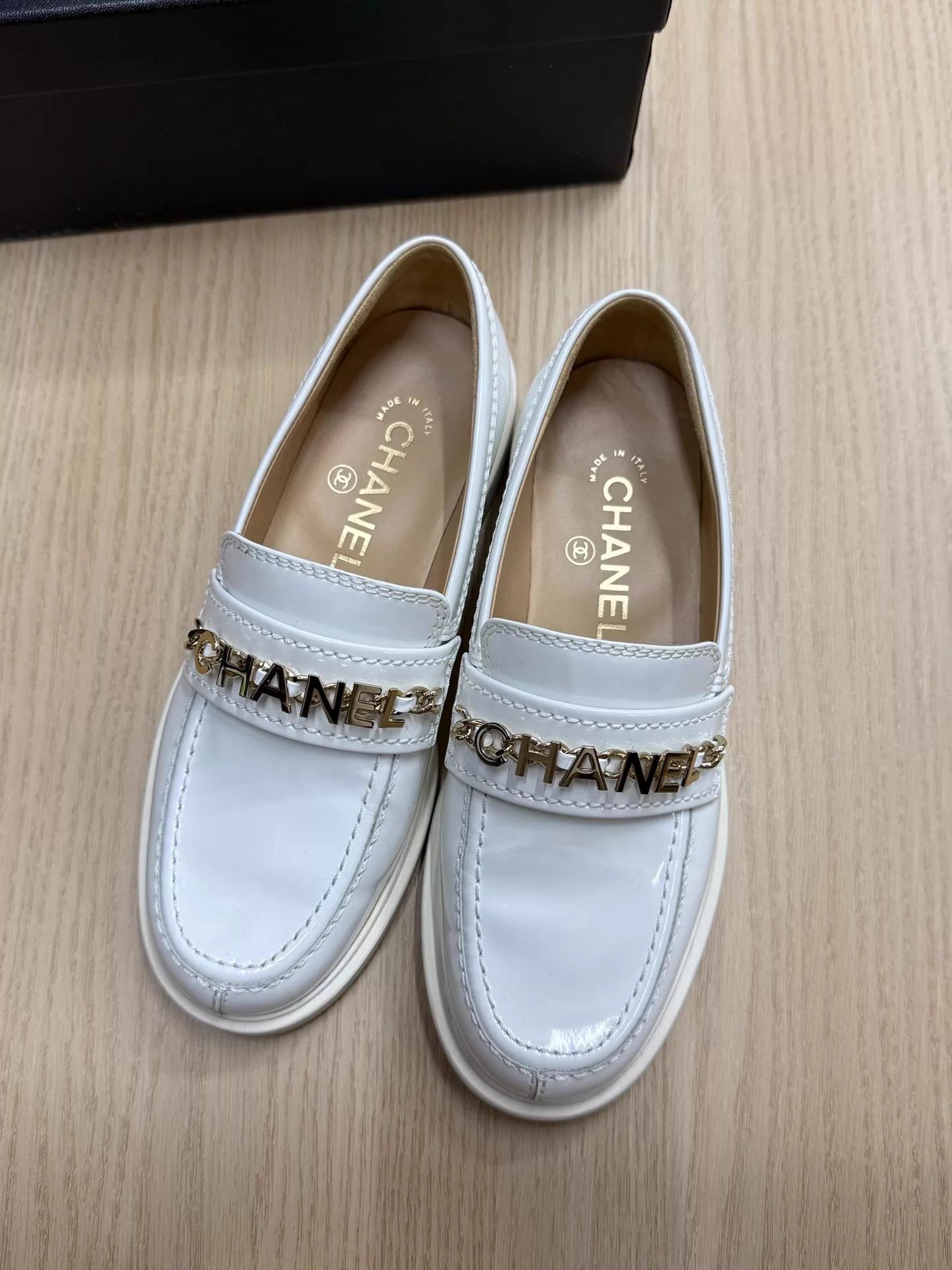 Chanel Chanel White Logo Loafers 35 New Size US 4.5 / IT 34.5 - 2 Thumbnail