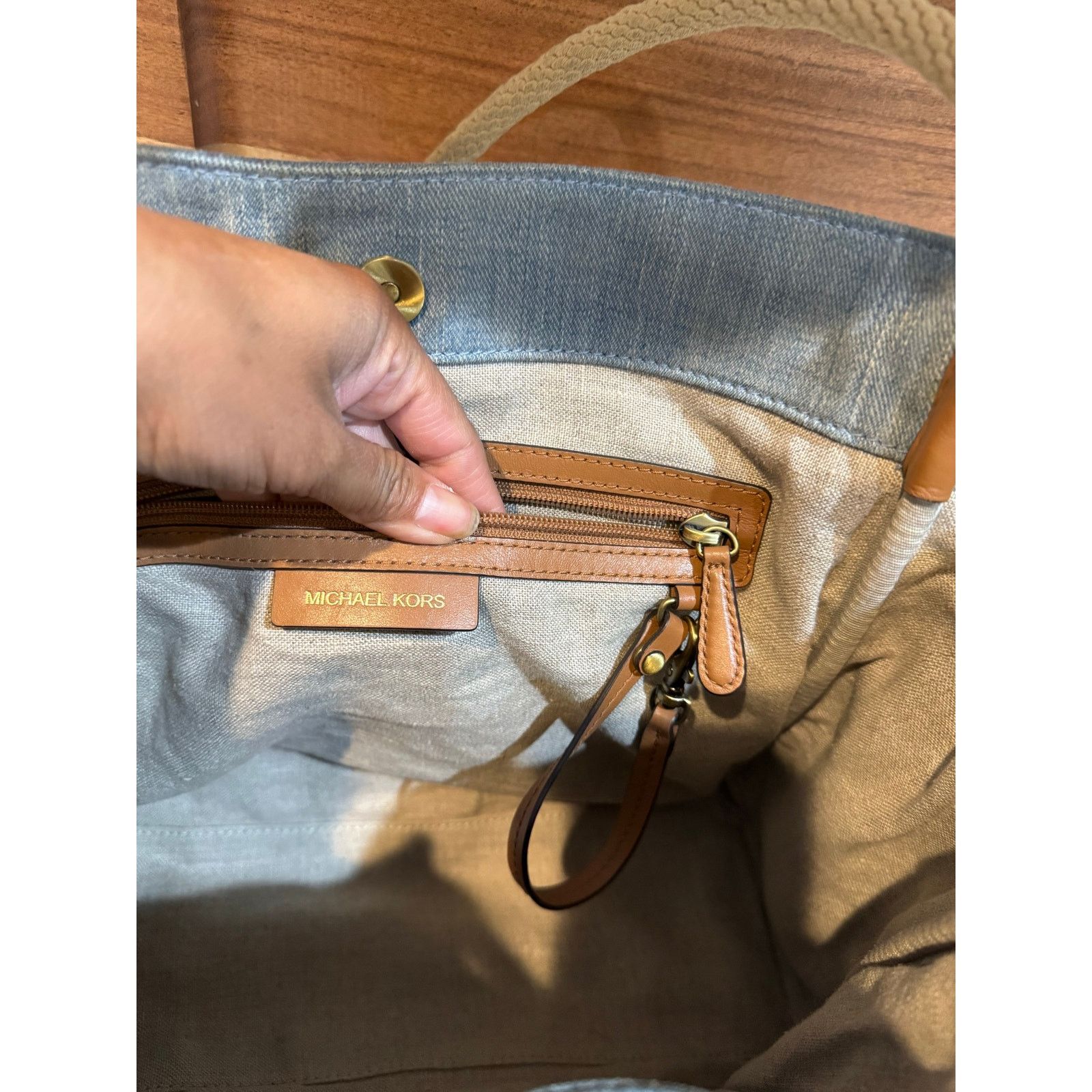Michael Kors Michael Kors Isla Large Grab Bag denim twisted rope handles Size ONE SIZE - 13 Thumbnail
