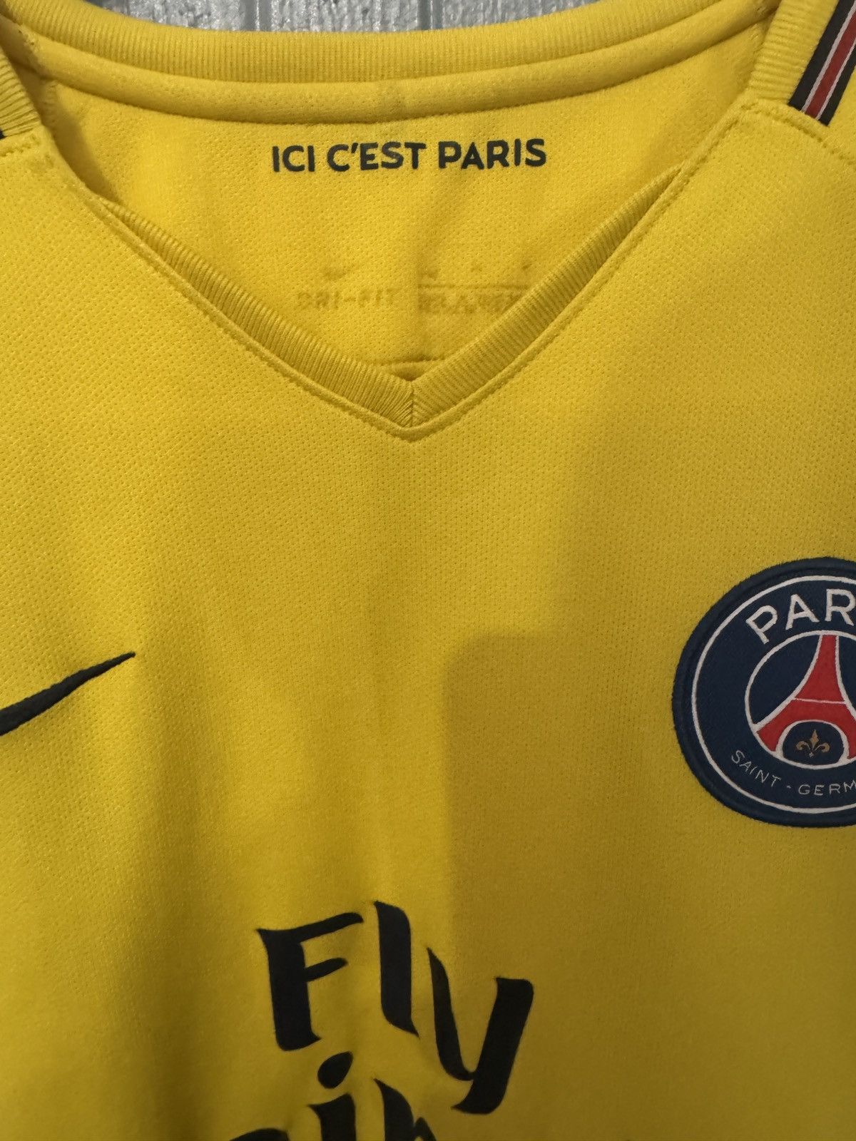 Nike Nike PSG 2017/18 Away Jersey - Yellow Size US M / EU 48-50 / 2 - 7 Thumbnail