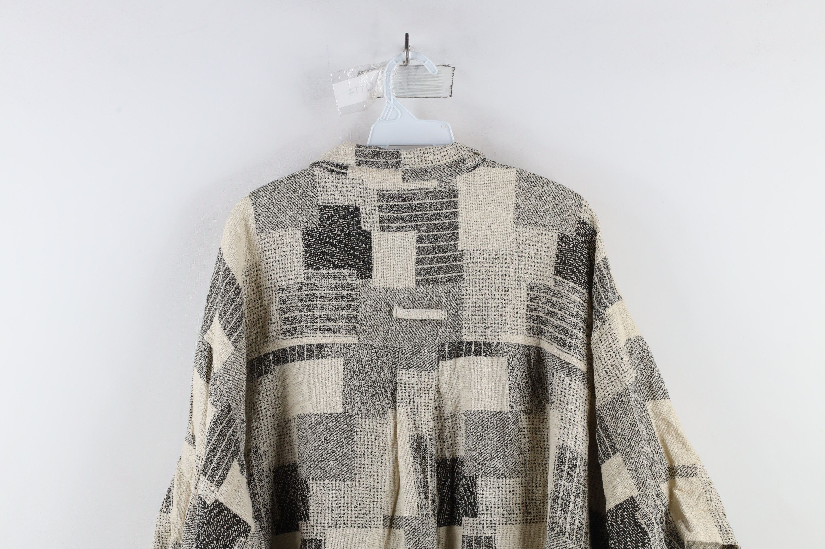 Vintage Vintage 90s Streetwear Weave Short Sleeve Button Shirt Size US XXL / EU 58 / 5 - 8 Thumbnail
