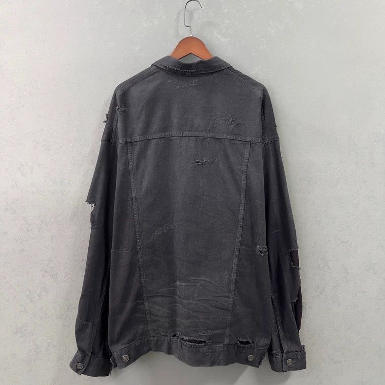Balenciaga Balenciaga Splicing damage to double-ring denim jacket Size US M / EU 48-50 / 2 - 2 Thumbnail