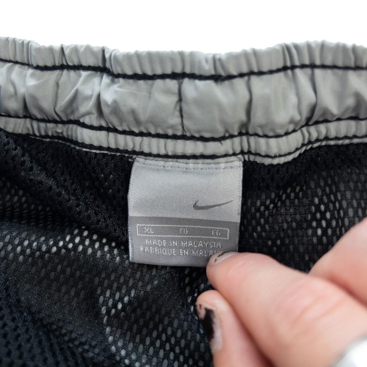 Nike Vintage Nike Shorts Size XL Size US 38 / EU 54 - 4 Thumbnail