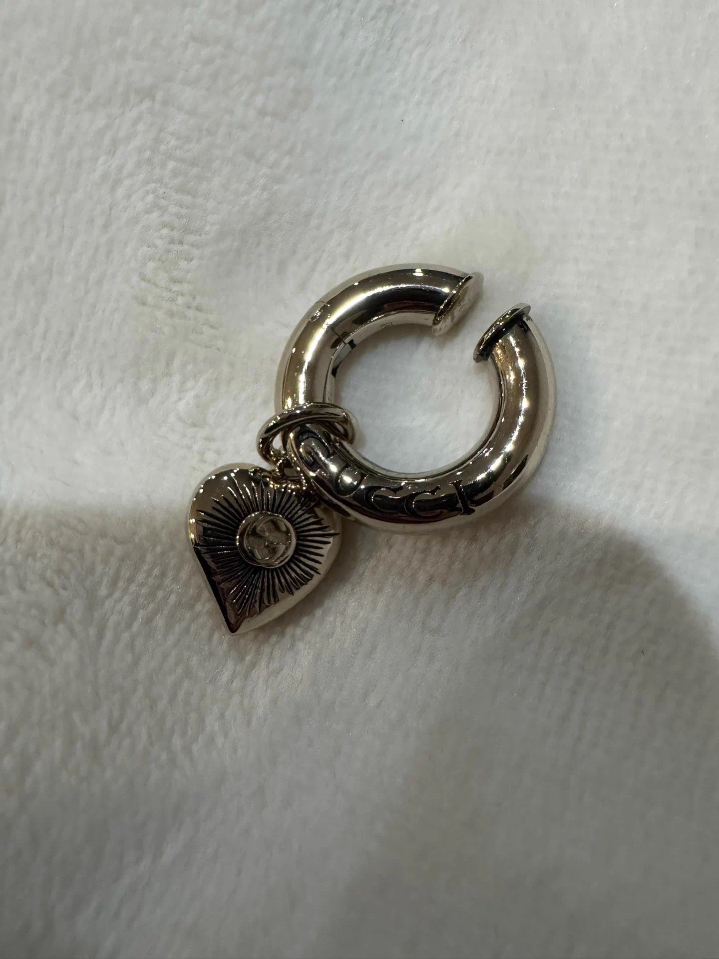 Gucci Gucci Gold Heart Ear Clips New Size ONE SIZE - 3 Thumbnail