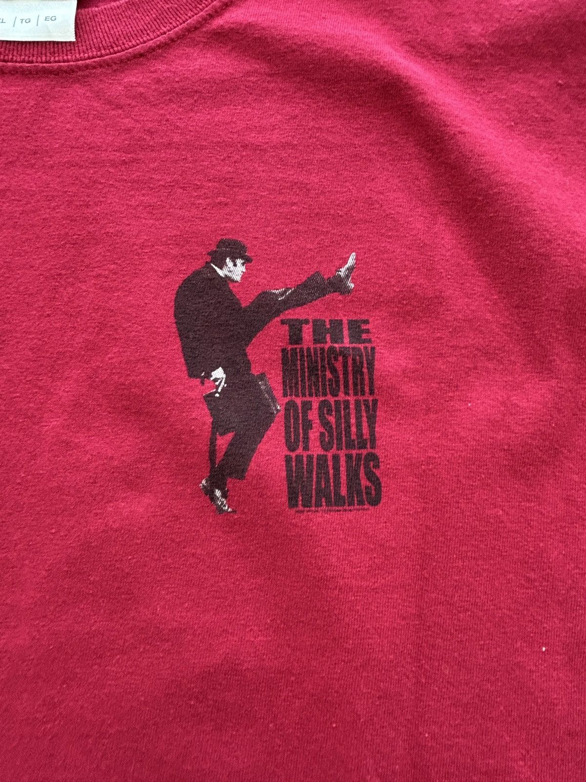 Liquid Blue Vintage Y2K Monty Python Graphic Tee Size US XL / EU 56 / 4 - 5 Thumbnail