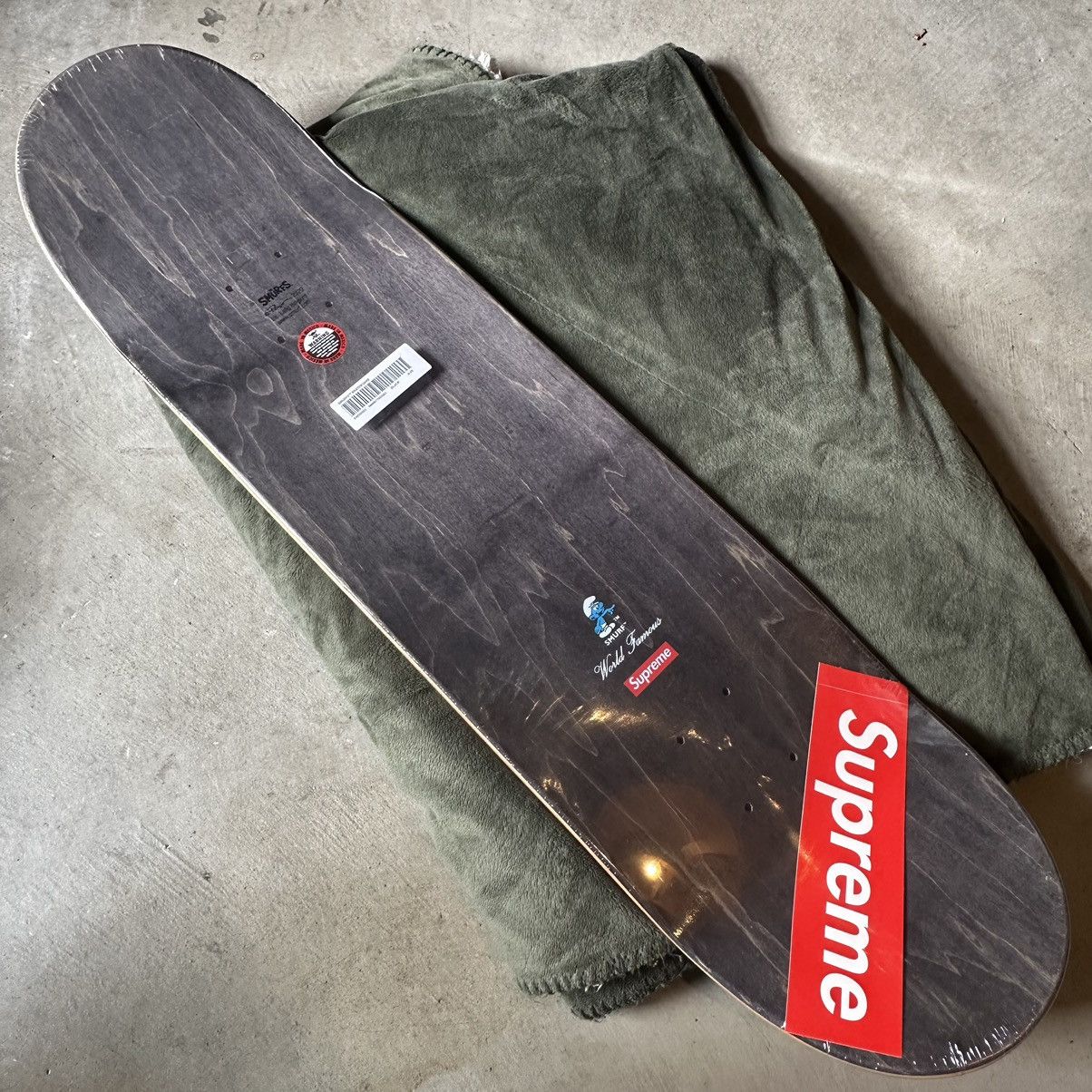 Supreme Supreme Smurfs Skateboard Size ONE SIZE - 2 Thumbnail