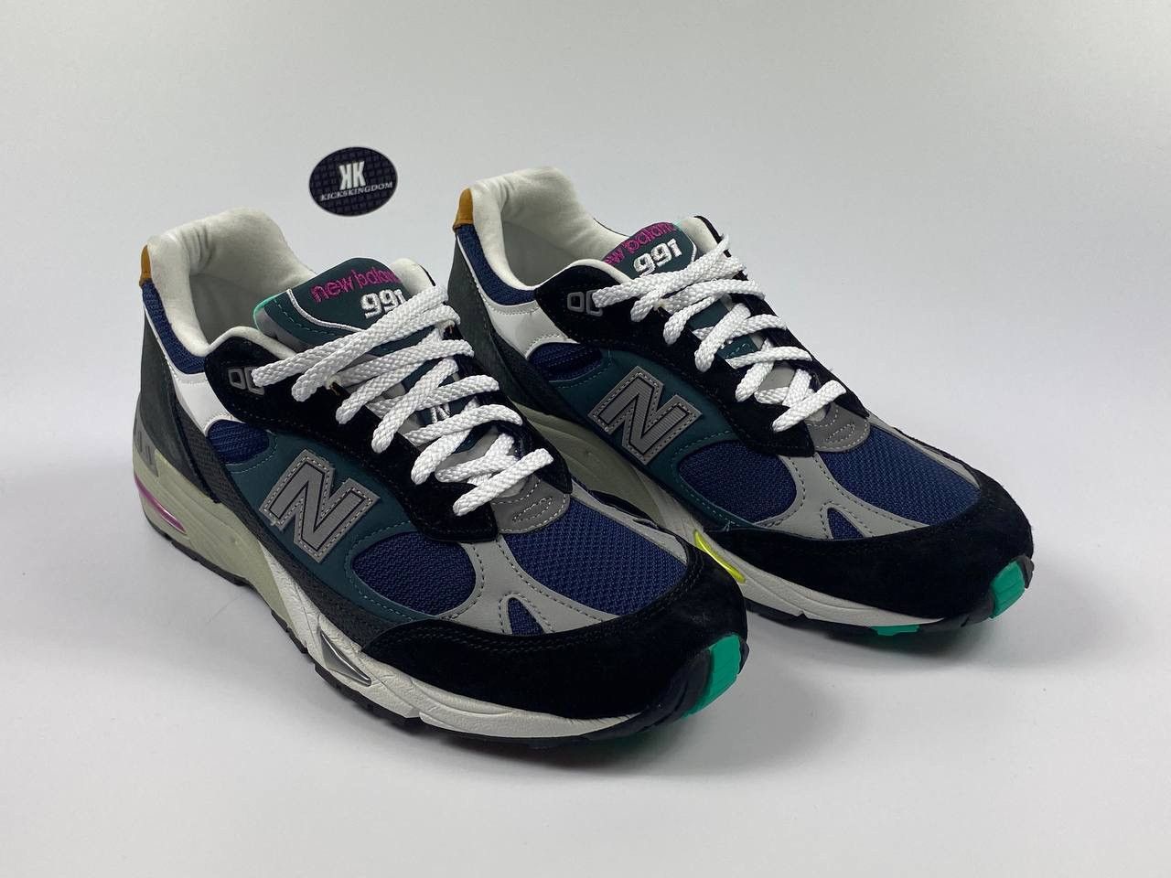 New Balance New Balance 991 made in England Size US 8.5 / EU 41-42 - 1 Thumbnail