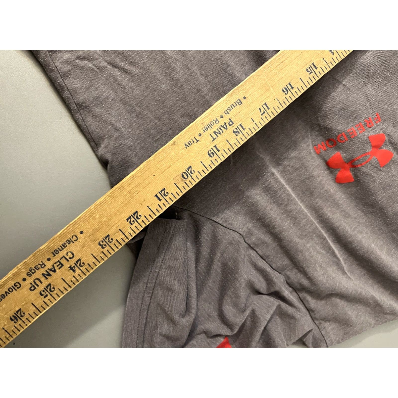 Under Armour Under Armour T-Shirt Mens Size XL Gray Short Sleeve Graphic Freedom Size US XL / EU 56 / 4 - 5 Thumbnail