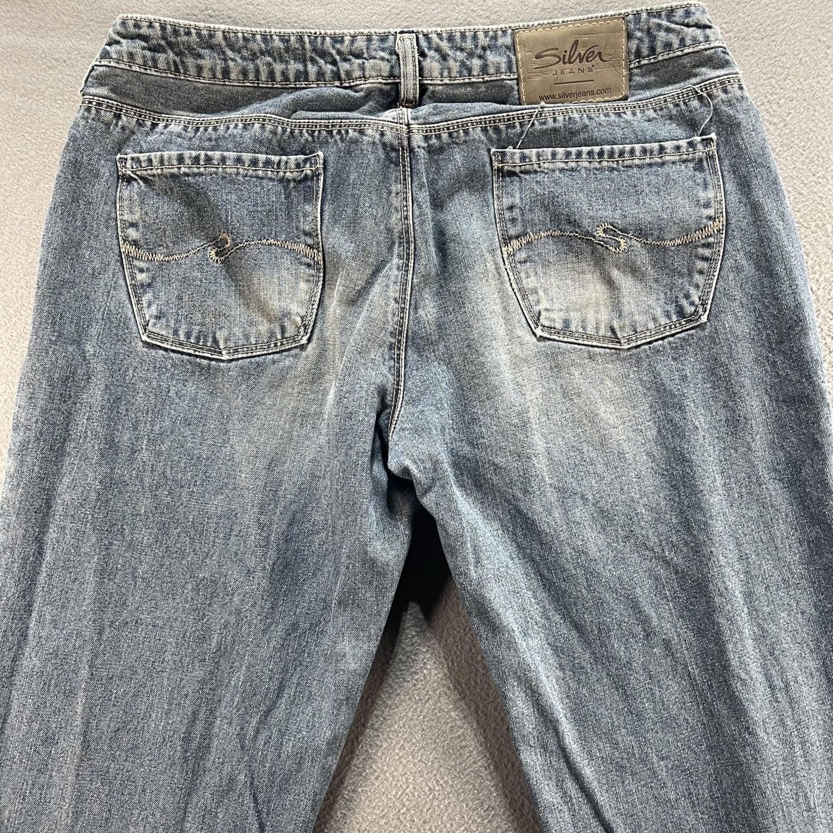 Silver Jeans Co. VINTAGE? No. Silver Jeans Co. Dallas Jeans Womens 33x35 Bootcut Denim Canada Blue Cotton 5-pocket Pockets Mens? No. Size 24" / US 00 / IT 34 - 4 Thumbnail