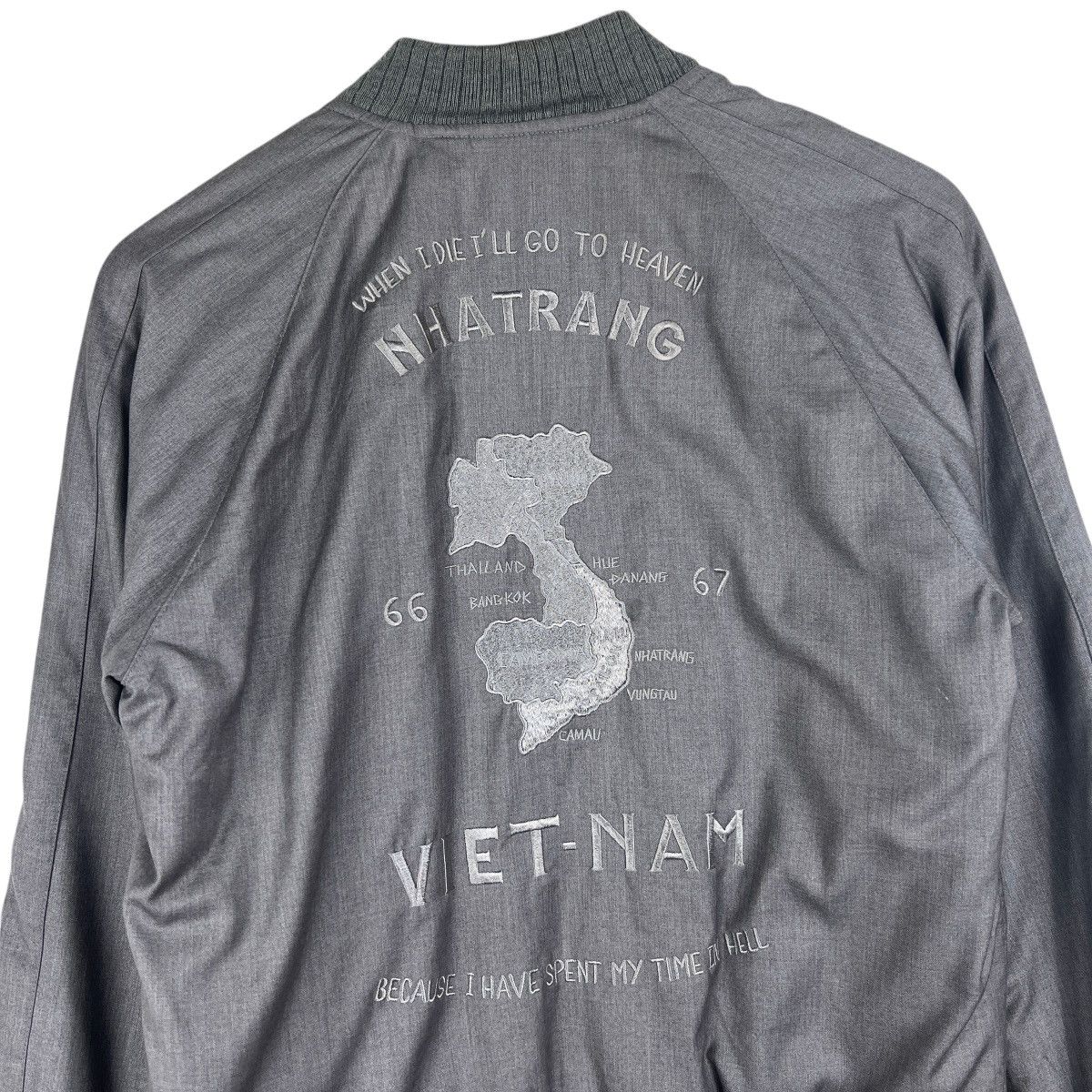 monkey time Monkey Time United Arrows Reversible Sukajan Vietnam War Size US S / EU 44-46 / 1 - 10 Thumbnail