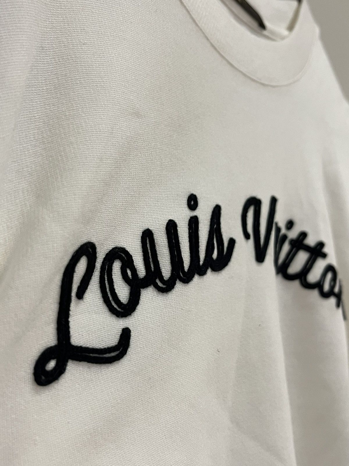 Louis Vuitton Louis Vuitton white sweatshirt with racing stripes Size US XXS / EU 40 - 3 Thumbnail