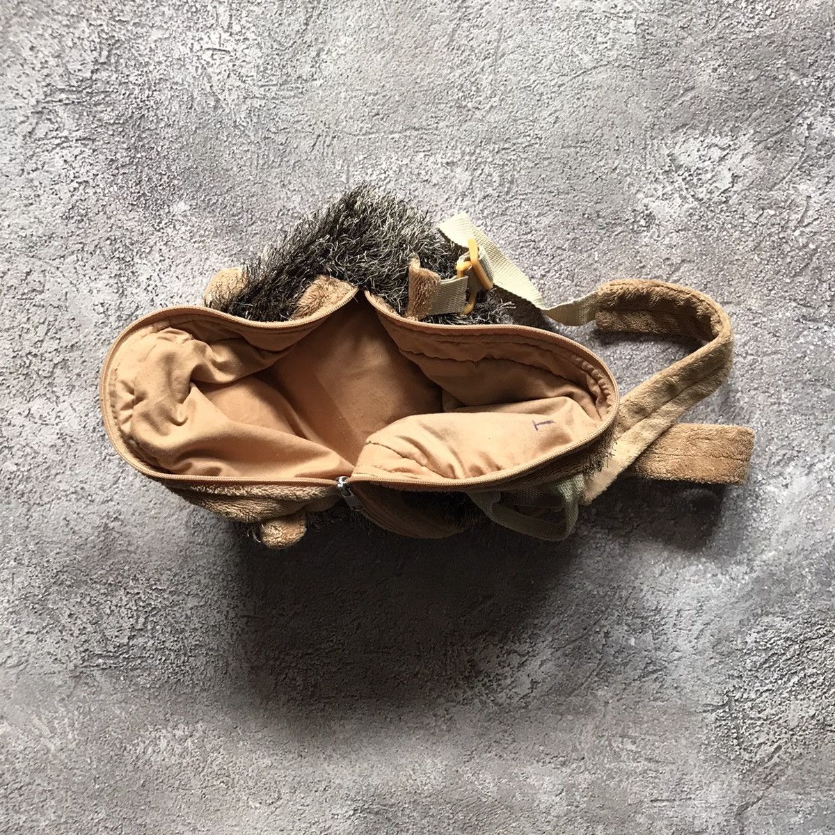 Vintage Vintage Y2K Hedgehog Plush Backpack Toy Streetwear Slim OS Size ONE SIZE - 5 Thumbnail