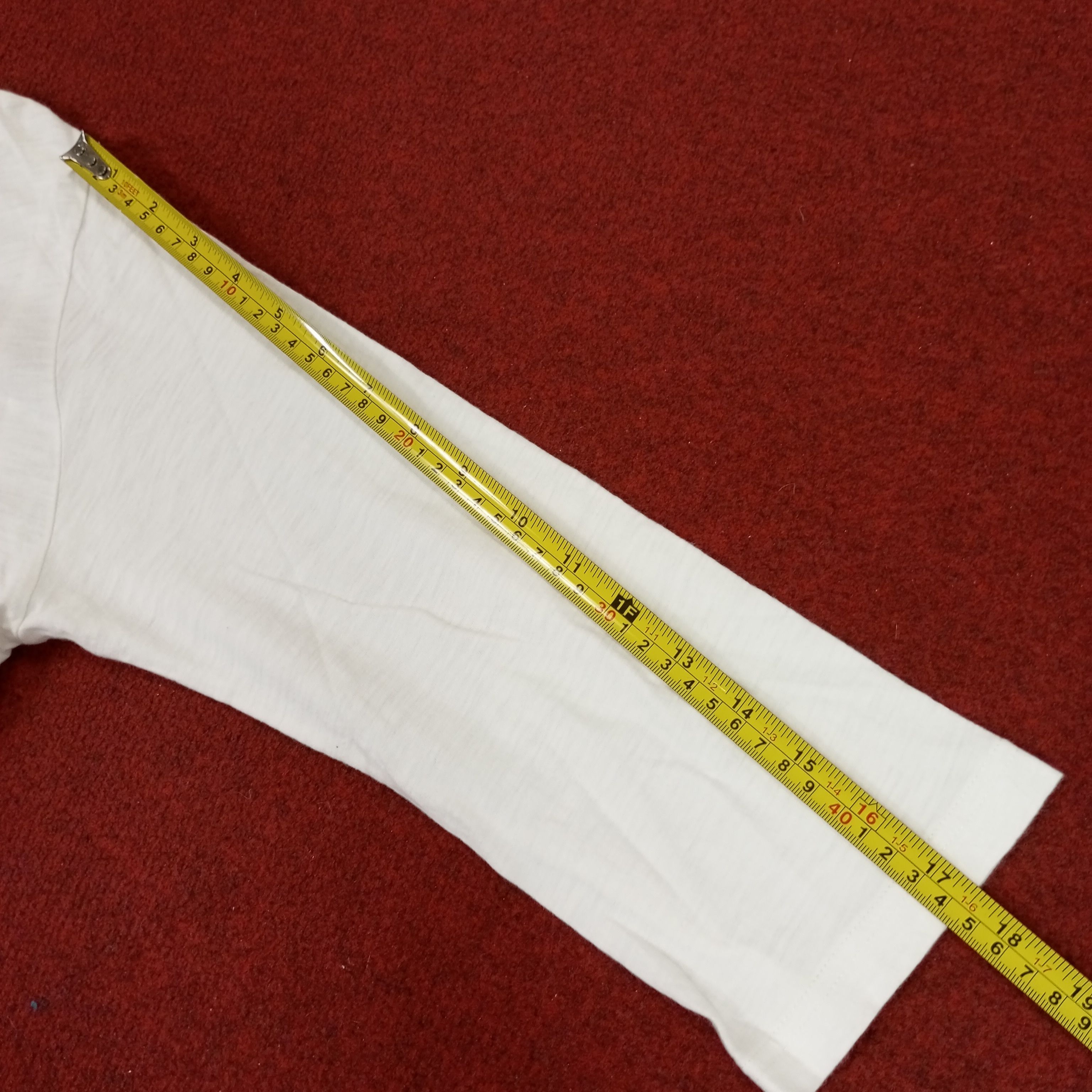 Undercover × Uniqlo Uniqlo Undercover Japanese Brand Fashion Style Tshirt Size M / US 6-8 / IT 42-44 - 14 Thumbnail