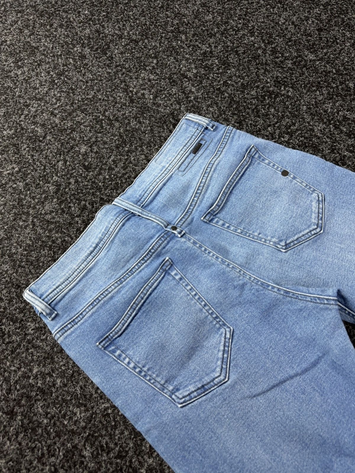 Diesel Luxury Diesel 00s Cropped Jeans Light Wash Distressed Denim Size 26" / US 2 / IT 38 - 14 Thumbnail