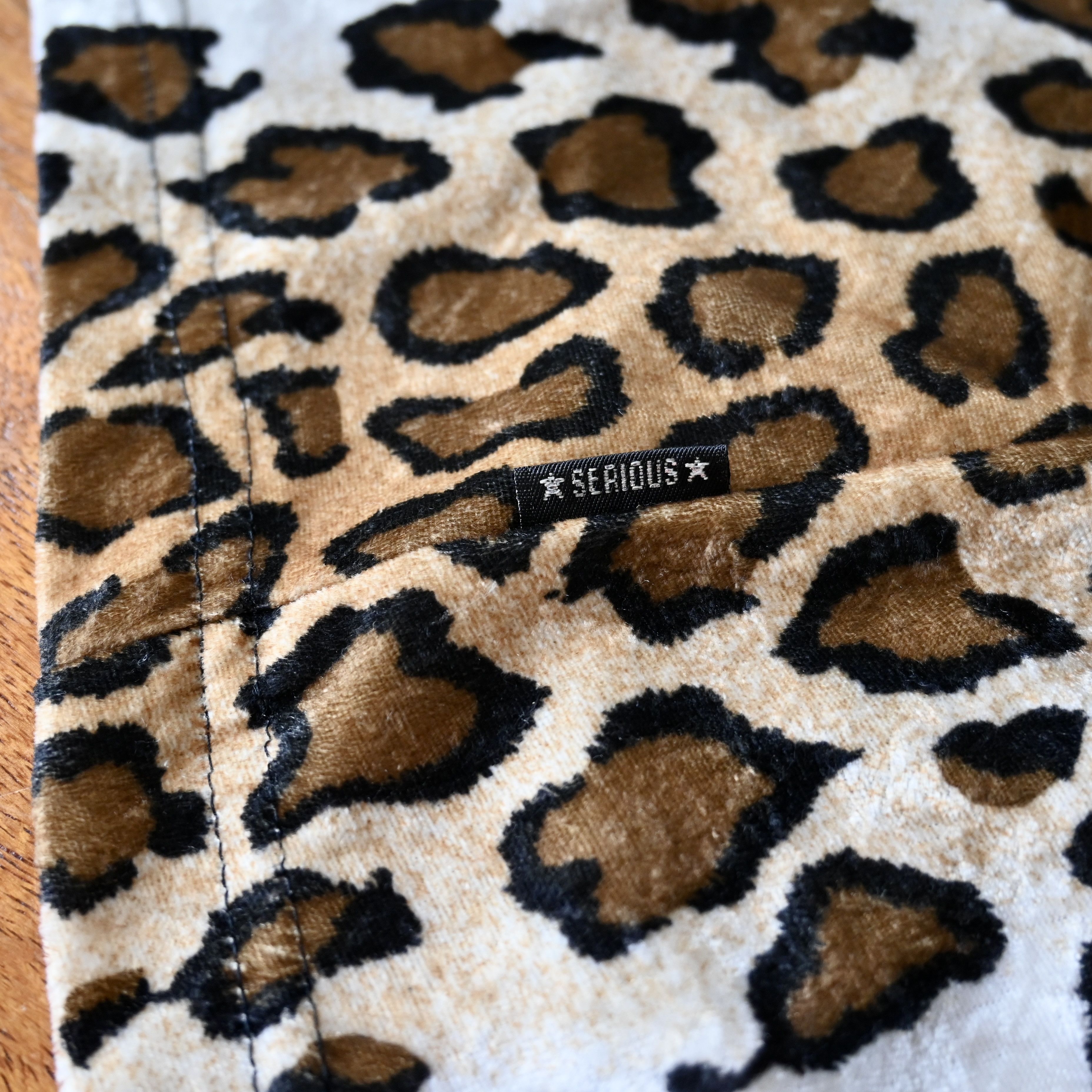 Vintage VTG 1990s Serious Clothing leopard fabric short sleeve shirt Size US L / EU 52-54 / 3 - 8 Thumbnail