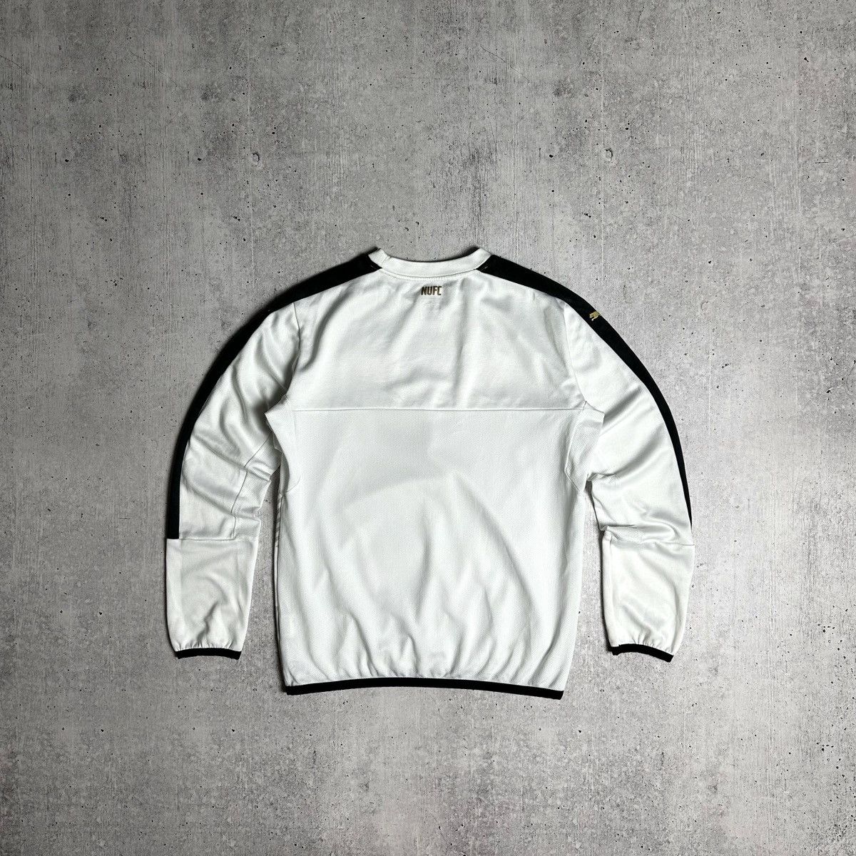 Puma × Vintage Vintage Puma Newcastle United Traning Soccer Sweatshirt Size US M / EU 48-50 / 2 - 5 Thumbnail