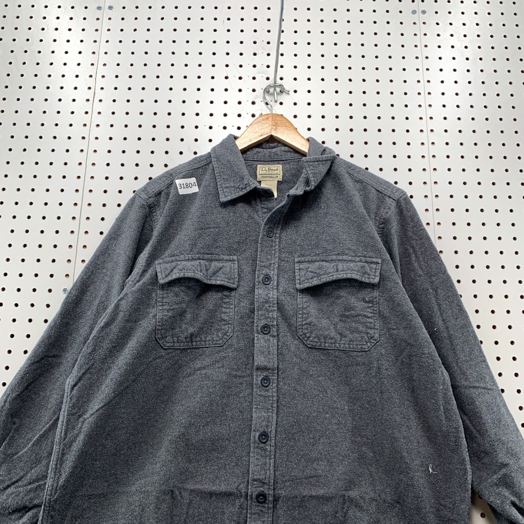Vintage VINTAGE L.L. Bean Chamoi Button Shirt Men Large Tall Gray Long Sleeve Outdoor Pocket 90s Size US L / EU 52-54 / 3 - 5 Thumbnail