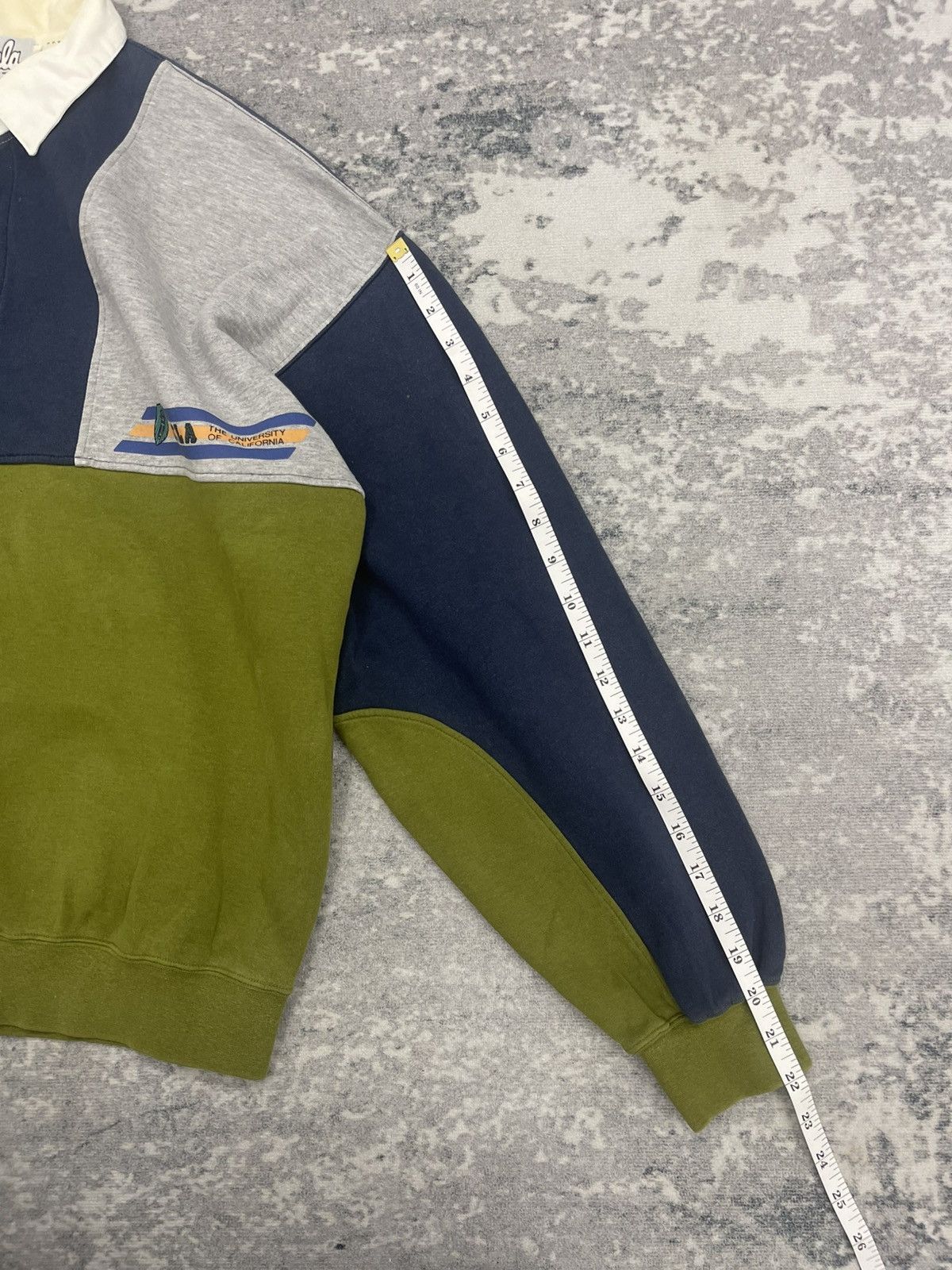 Descente Vintage Ucla Colar Raglan Sweatshirt Size US L / EU 52-54 / 3 - 9 Thumbnail