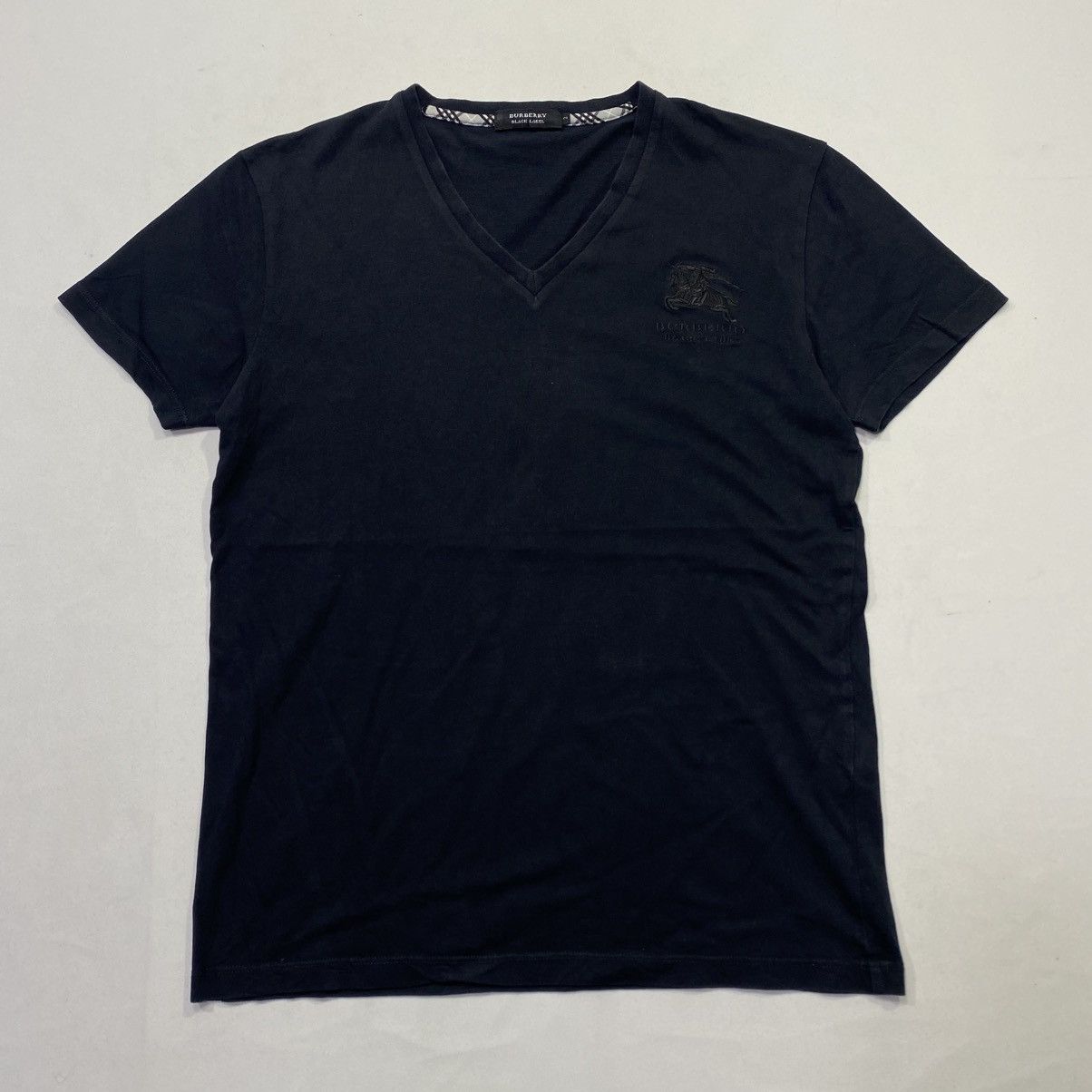 Burberry Burberry Black Label Vneck T-Shirt Size US S / EU 44-46 / 1 - 1 Thumbnail