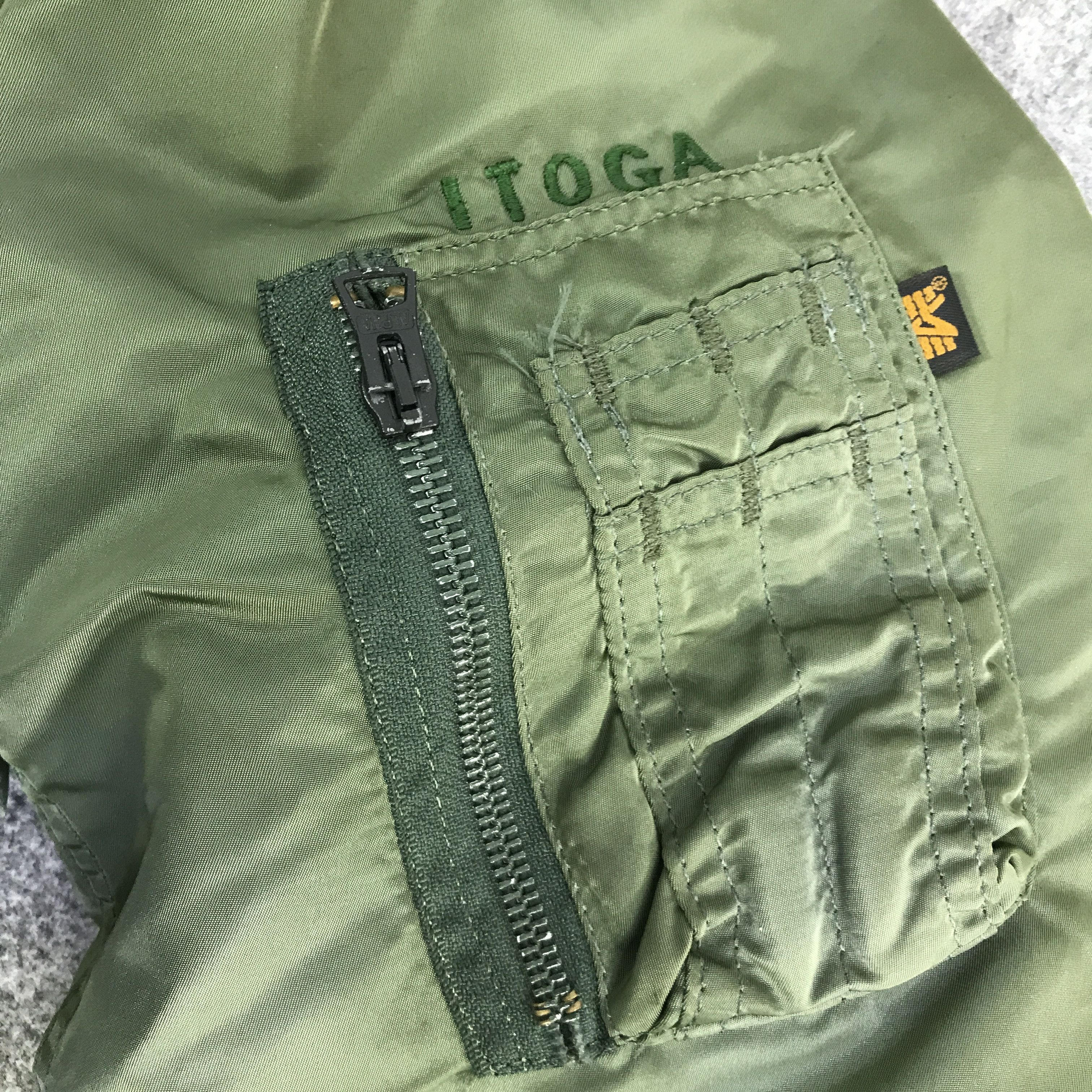 Alpha Industries 90s ALPHA INDUSTRIES BOMBER JACKET K104B9 Size US L / EU 52-54 / 3 - 11 Thumbnail