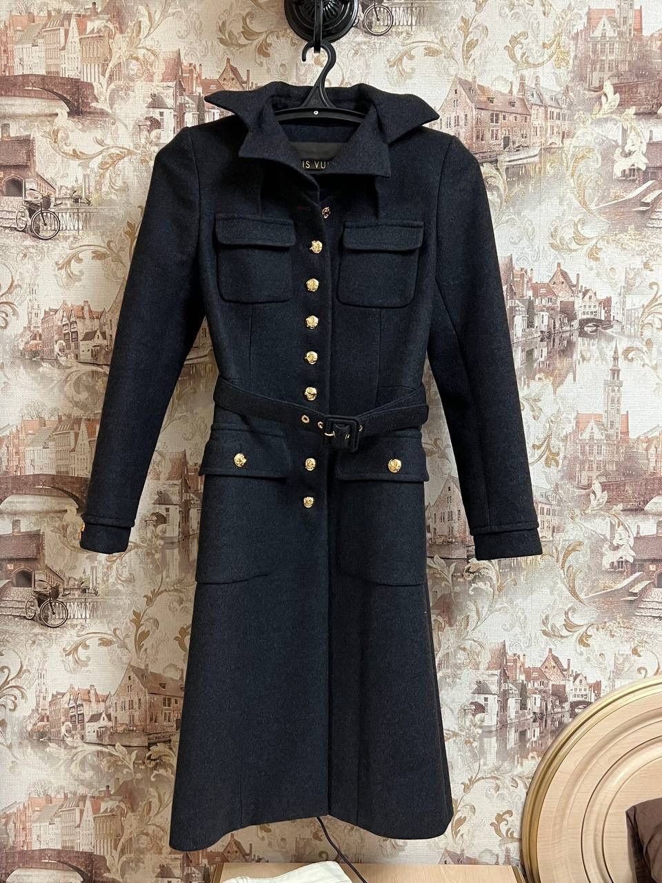 Louis Vuitton Louis Vuitton Cashmere and Silk coat Size XS / US 0-2 / IT 36-38 - 1 Thumbnail
