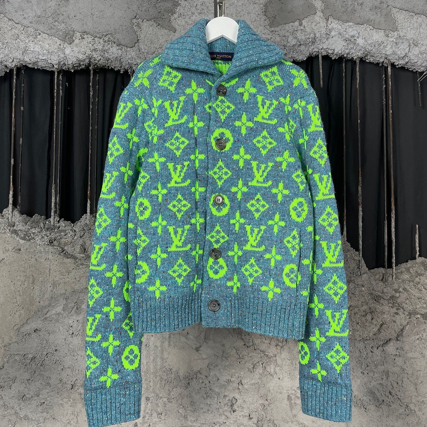 Louis Vuitton Louis Vuitton Monogram Button Up Cardigan Size XS Size US XS / EU 42 / 0 - 1 Thumbnail