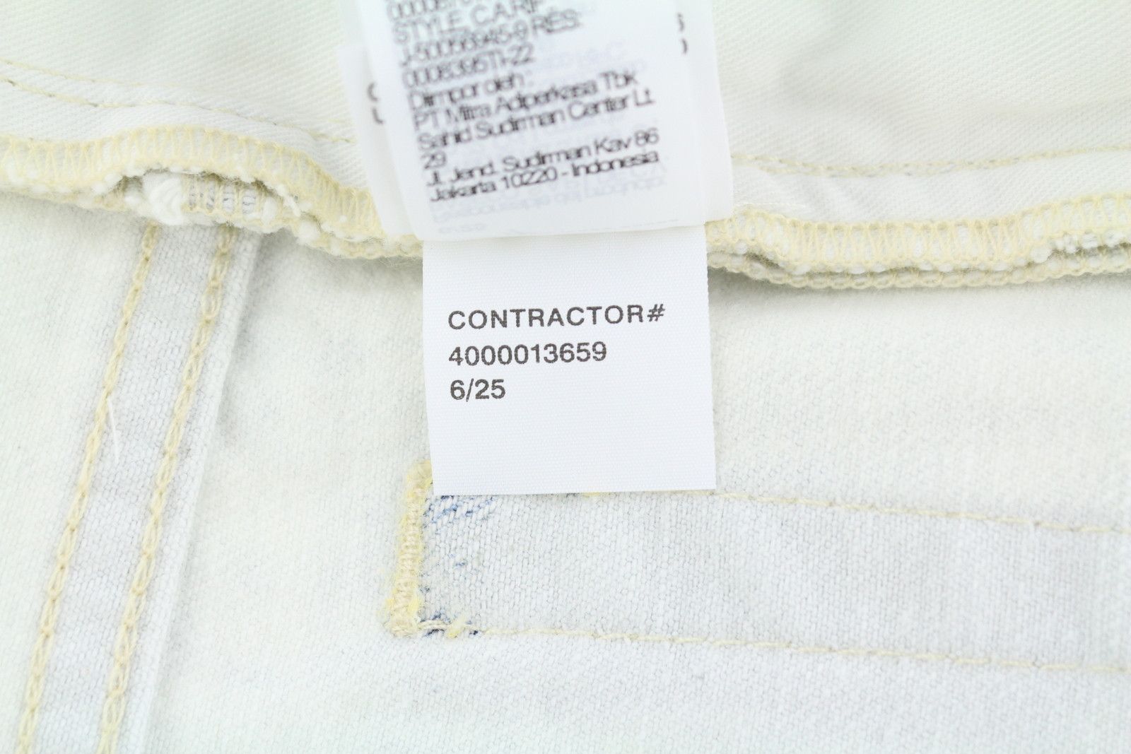 Calvin Klein W28/L32 White Faded Relaxed Straight Denim 87840 Size 28" / US 6 / IT 42 - 9 Thumbnail