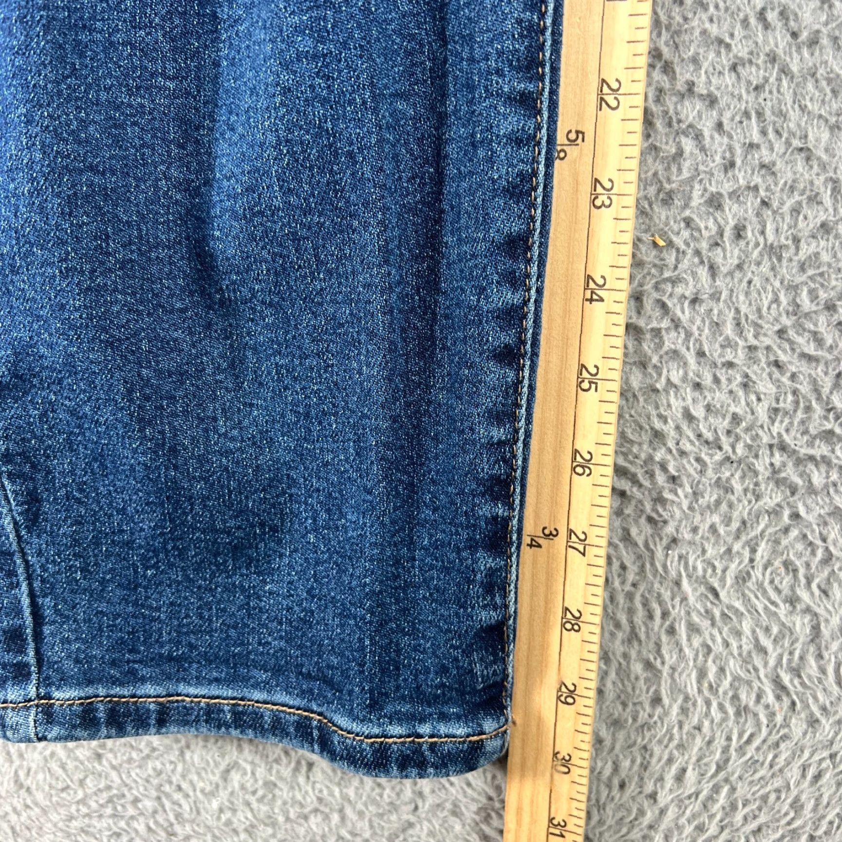 Vintage Judy Blue Jeans Womens Plus Sz18 Distressed Grunge Boyfriend Fit 5-Pocket Denim Blue Slim Fit Jeans Women Size 40" / US 18 - 5 Thumbnail