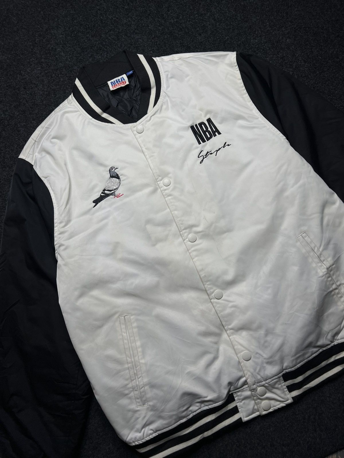 NBA VTG NBA X STAPLES ALL TEAMS FULL VERSITY BOMBER JACKET 2XL Size US XL / EU 56 / 4 - 2 Thumbnail