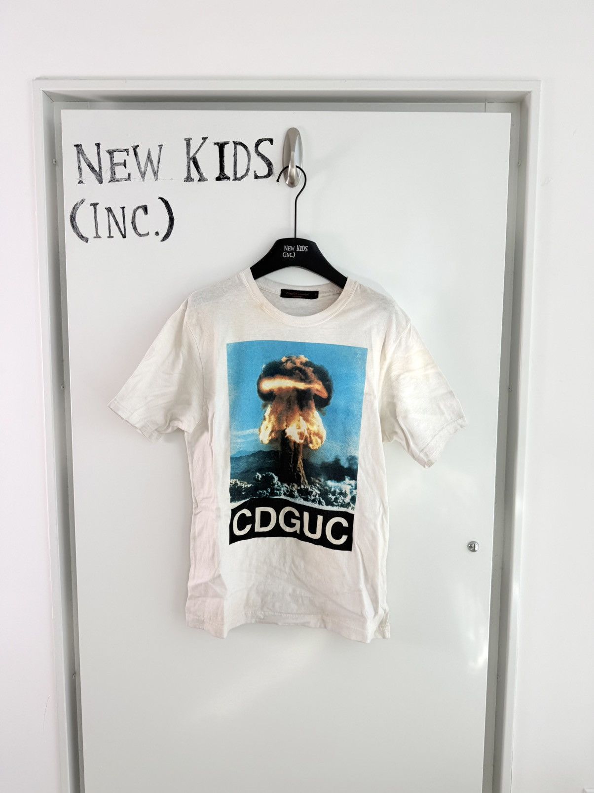 Undercover Undercover SS05 Limited Edition Nuclear Explosion T Shirt Size US M / EU 48-50 / 2 - 1 Thumbnail