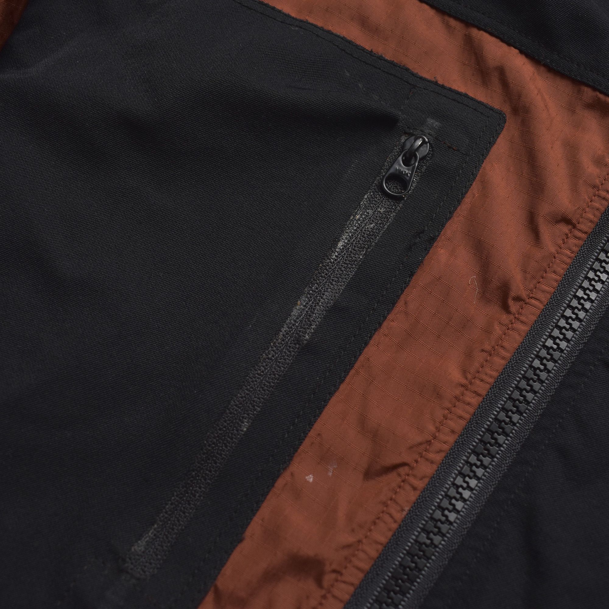 Arc'teryx ARC’TERYX MENS TAU JACKET 2001 COPPER (RUST) COLOR Size US L / EU 52-54 / 3 - 4 Thumbnail