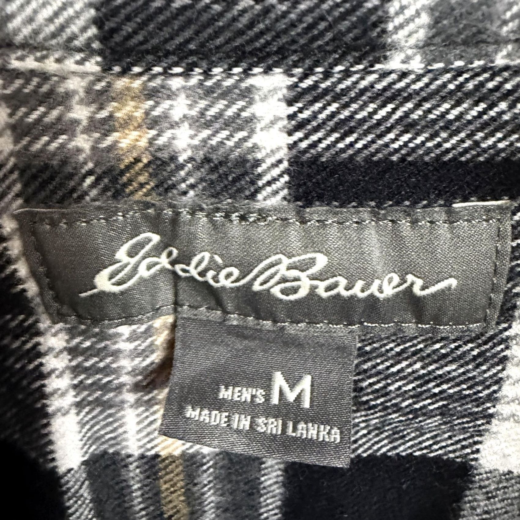 Eddie Bauer Eddie Bauer Flannel Button-Down Shirt Mens M Black Plaid Classic Fit Button-Up Casual Workwear Size US M / EU 48-50 / 2 - 5 Thumbnail