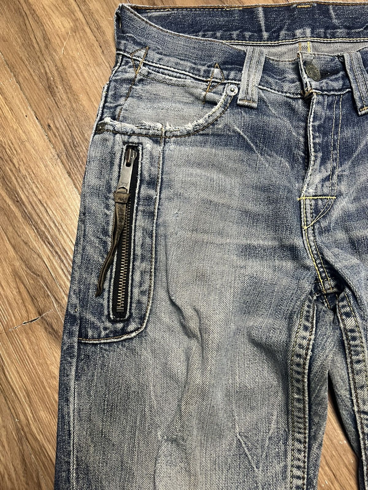 Levi's Levi’s 502 Custom Ripped Jeans (43) Size US 30 / EU 46 - 3 Thumbnail