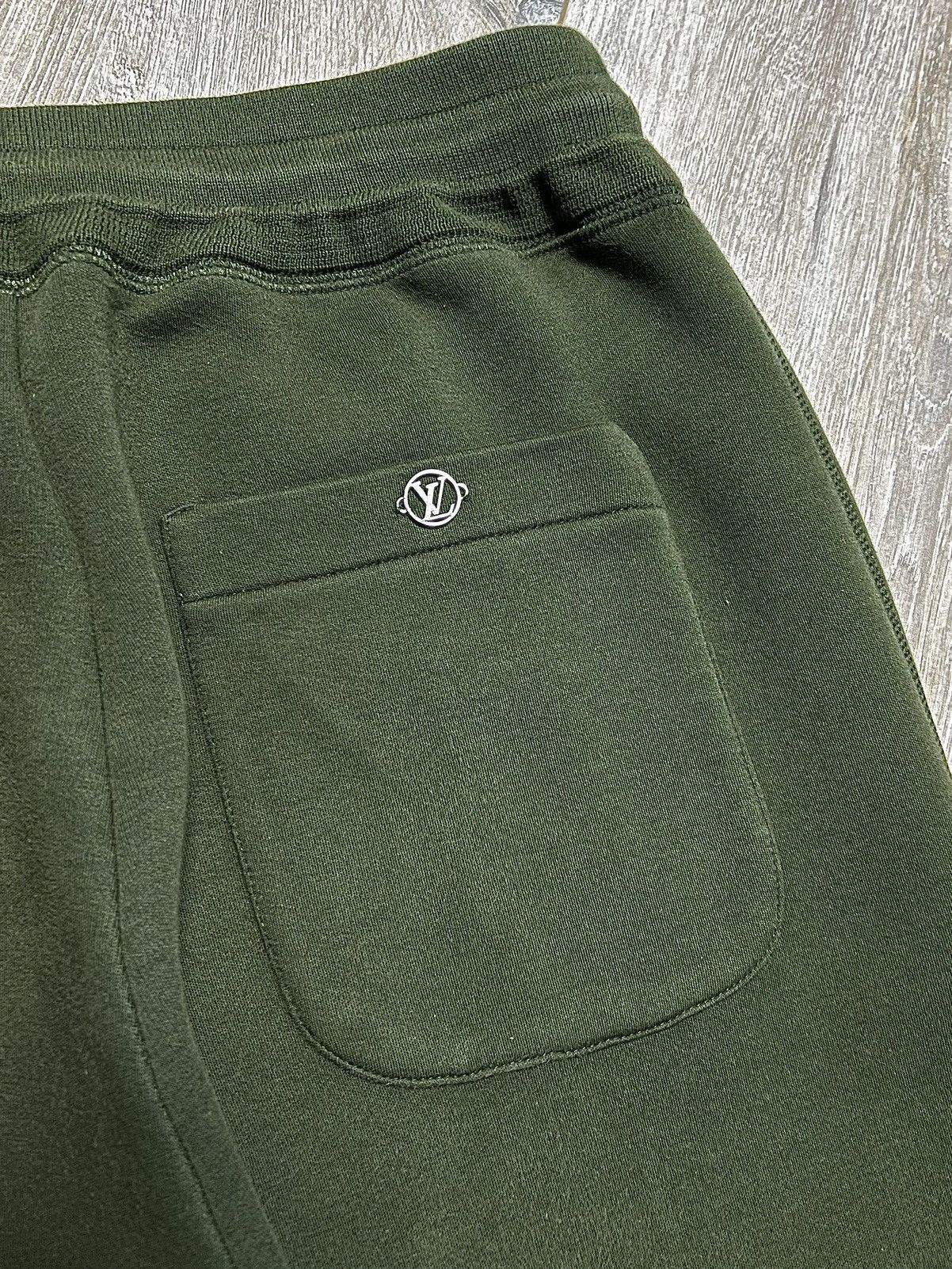 Louis Vuitton LOUIS VUITTON Sweatsuit LV Logo Cotton Zip Hoodie/Pants Set Size US M / EU 48-50 / 2 - 25 Thumbnail