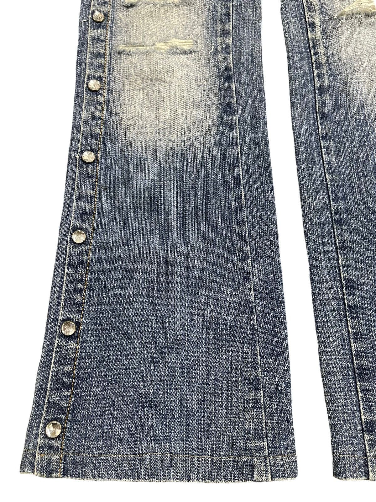 Burberry Vintage Burberry Blue Label Side Button Style Bootcut Jeans Size 30" / US 8 / IT 44 - 5 Thumbnail