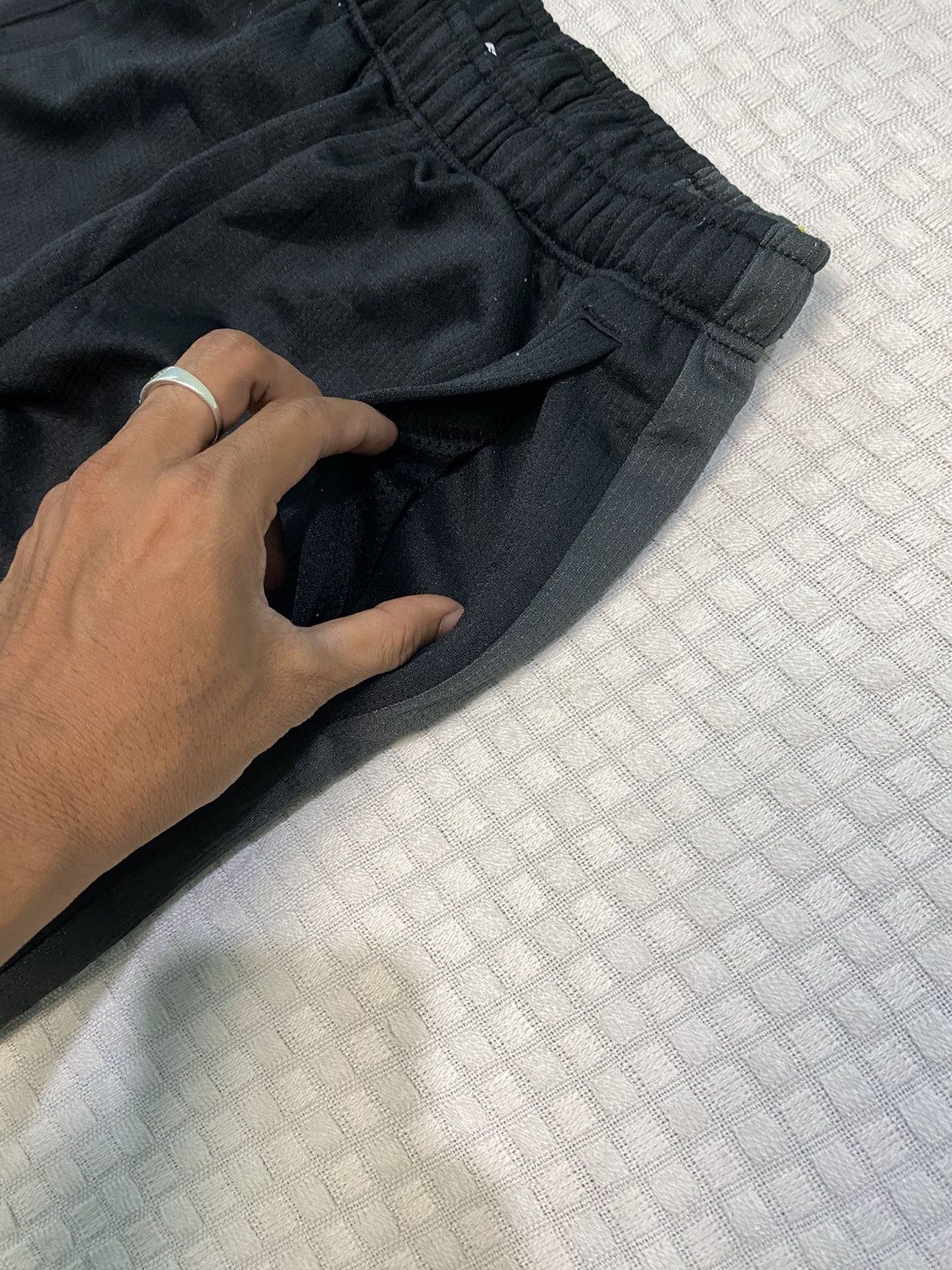 Carhartt Wip × Nike VINTAGE NIKE 90S BAGGY NYLON WIDE LEG SWOOSH TRACK PANTS Y2K Size US 30 / EU 46 - 6 Thumbnail