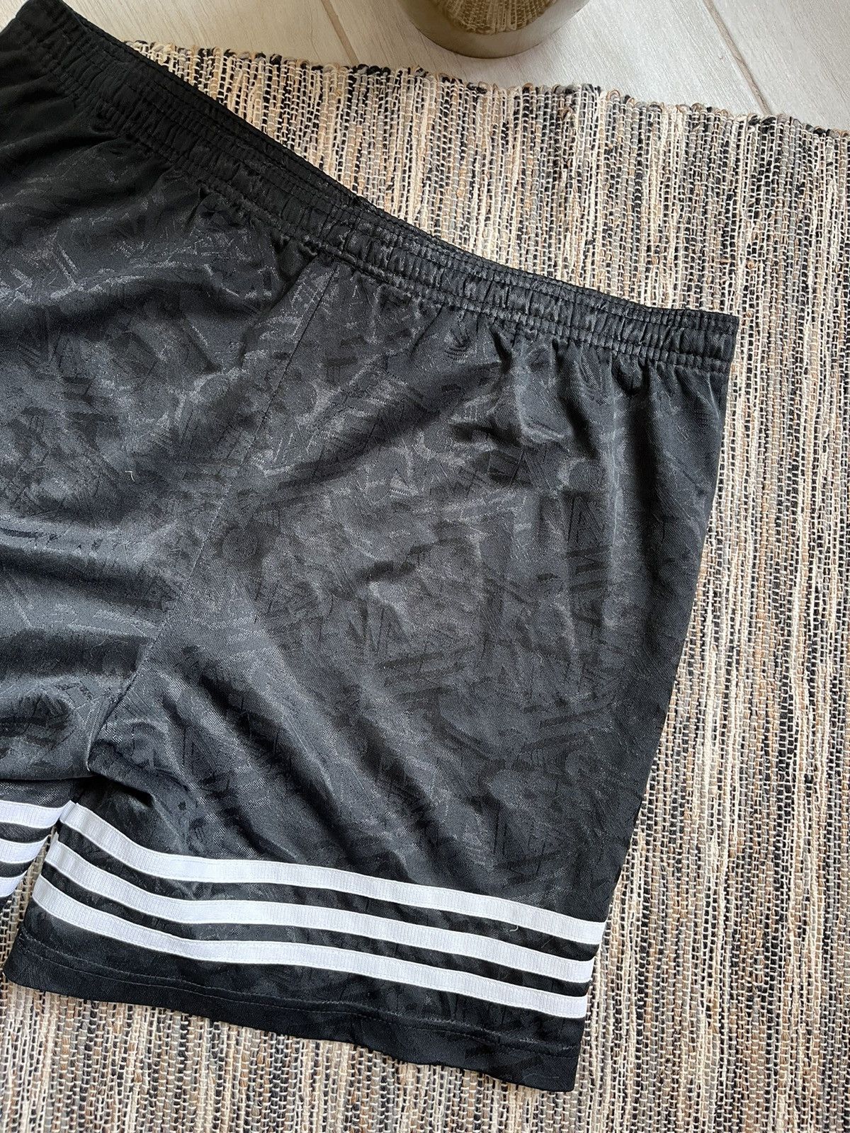 Adidas × Vintage Vintage Adidas Shorts sportswear activewear 90s 80s Size US 34 / EU 50 - 6 Thumbnail