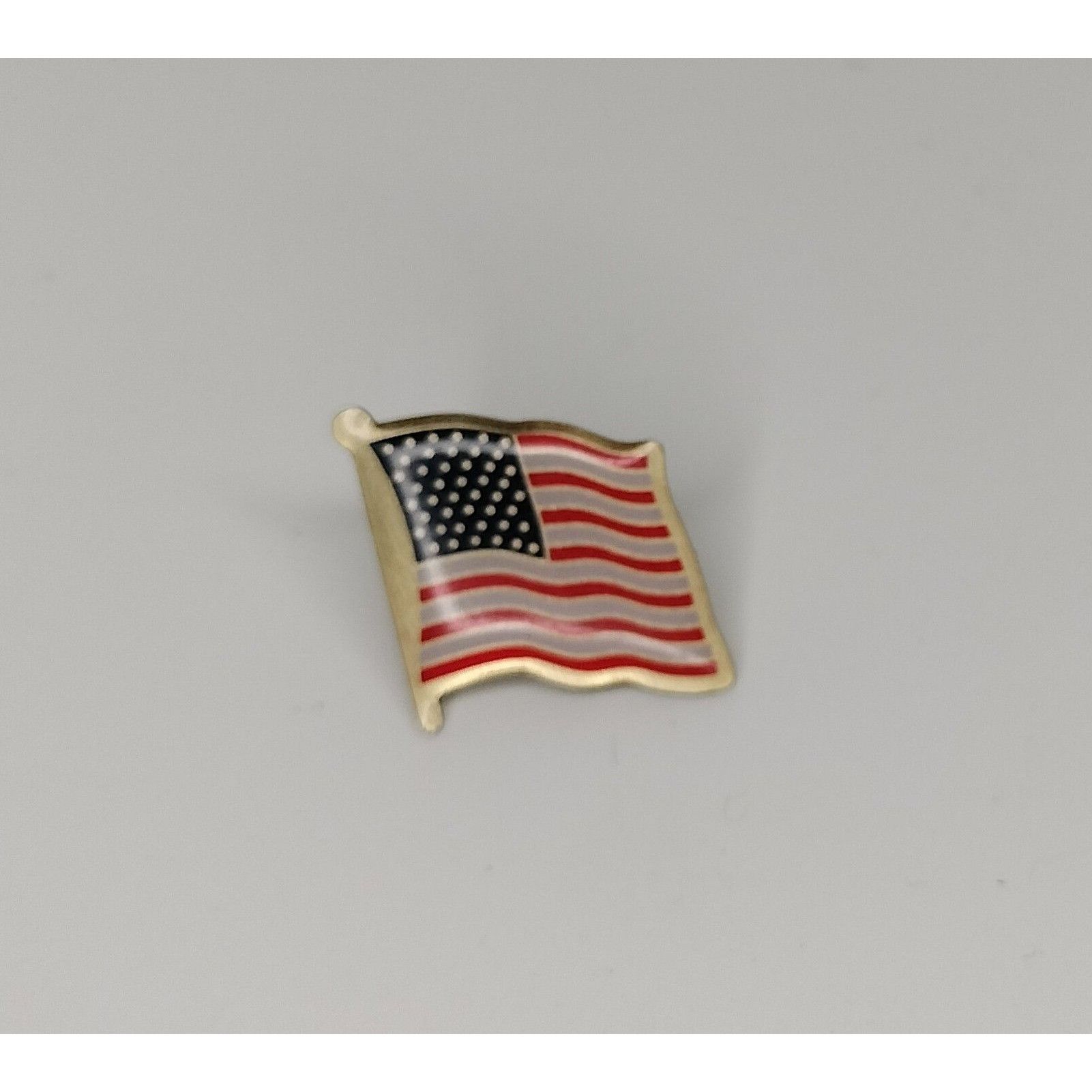 Other Vintage American Flag Enamel Lapel Pin Clutch Back Patriotic Size ONE SIZE - 2 Thumbnail