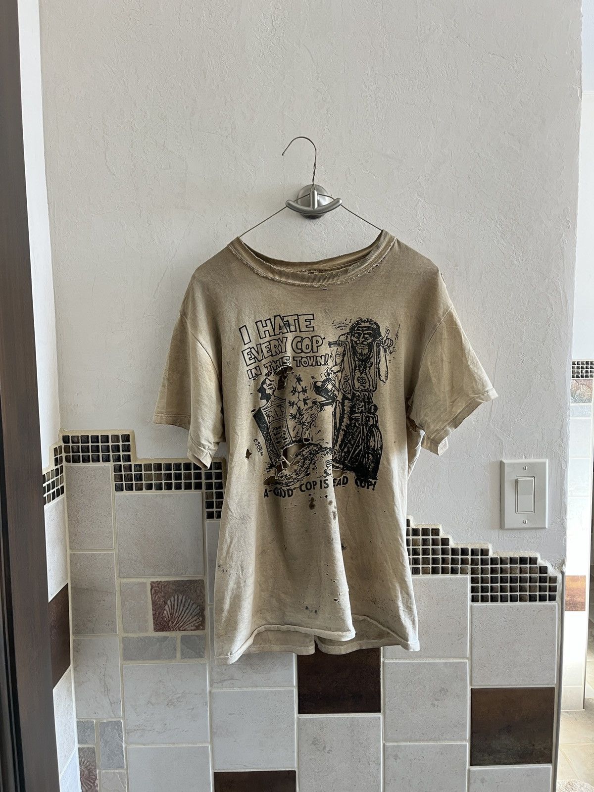 Other Insanely thrashed Vintage tee shirt Size US M / EU 48-50 / 2 - 4 Thumbnail