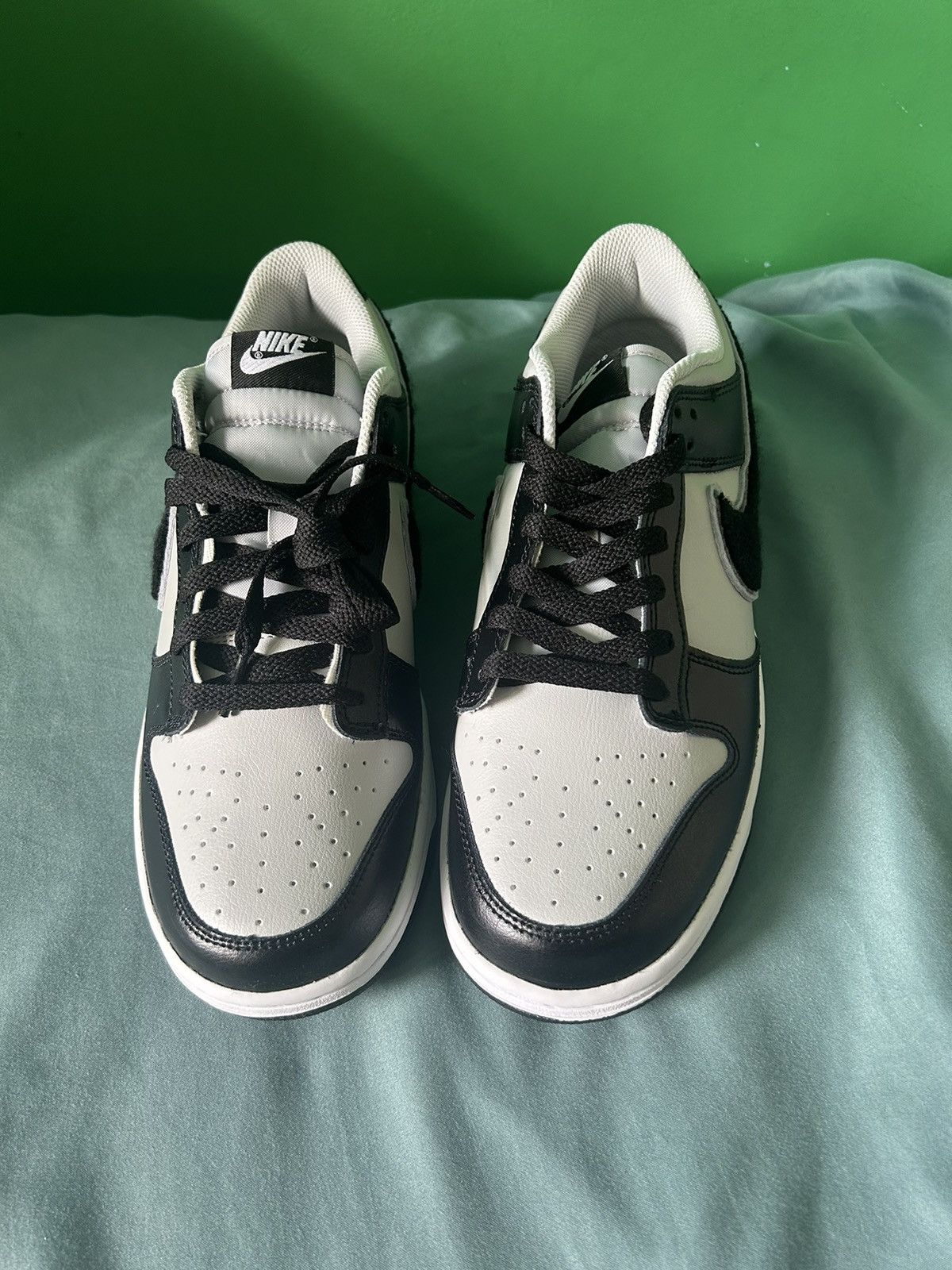Nike Nike Dunk Low Chenille Swoosh 2022 Size US 9.5 / EU 42-43 - 7 Thumbnail