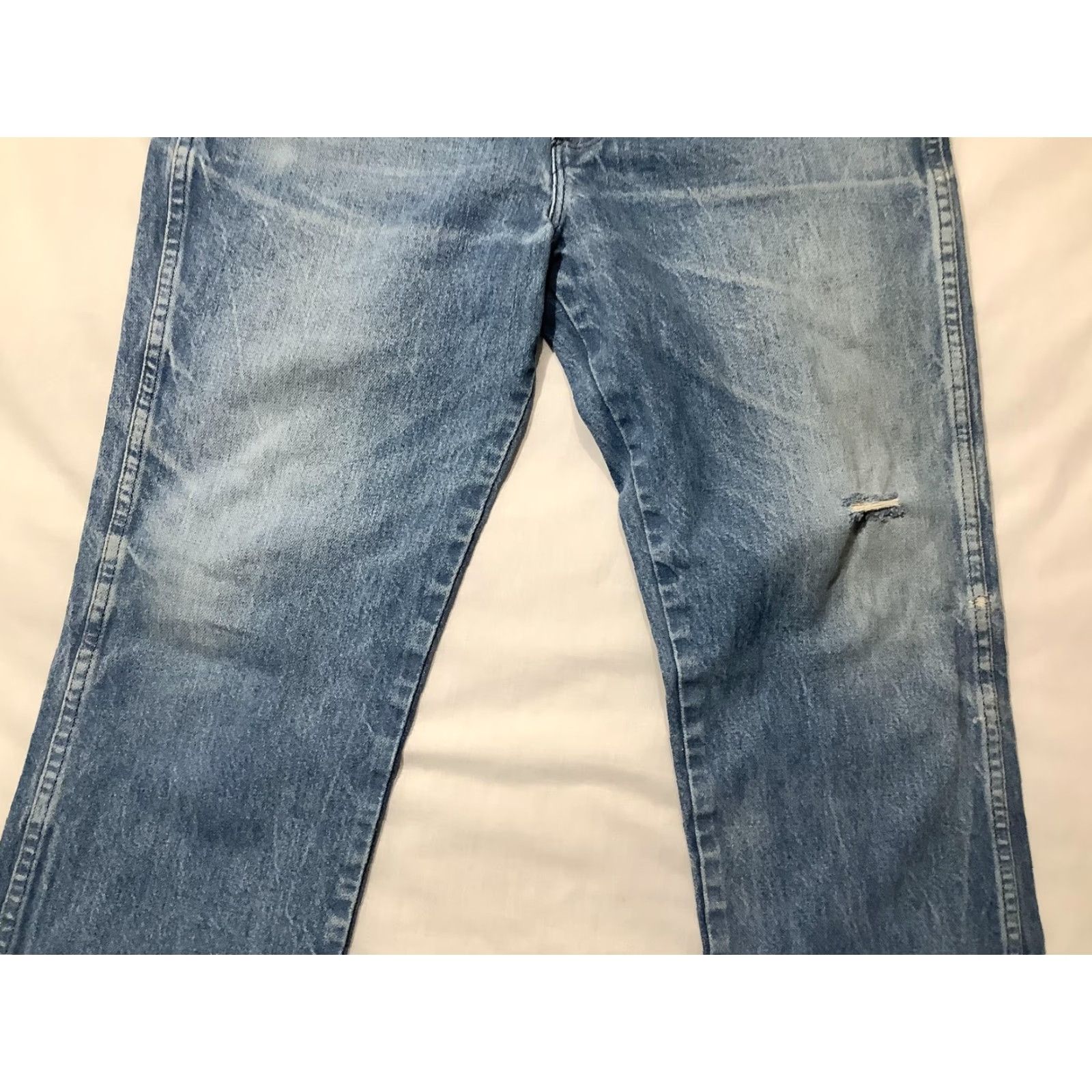Wrangler Wrangler Jeans Mens 32x30 Light Wash Cowboy Cut Slim Fit 100% Cotton 936DEN Cowboy Wrangler Denim Jeans Slim Fit Mens 30 Inseam Light Blue 936DEN Size US 32 / EU 48 - 3 Thumbnail