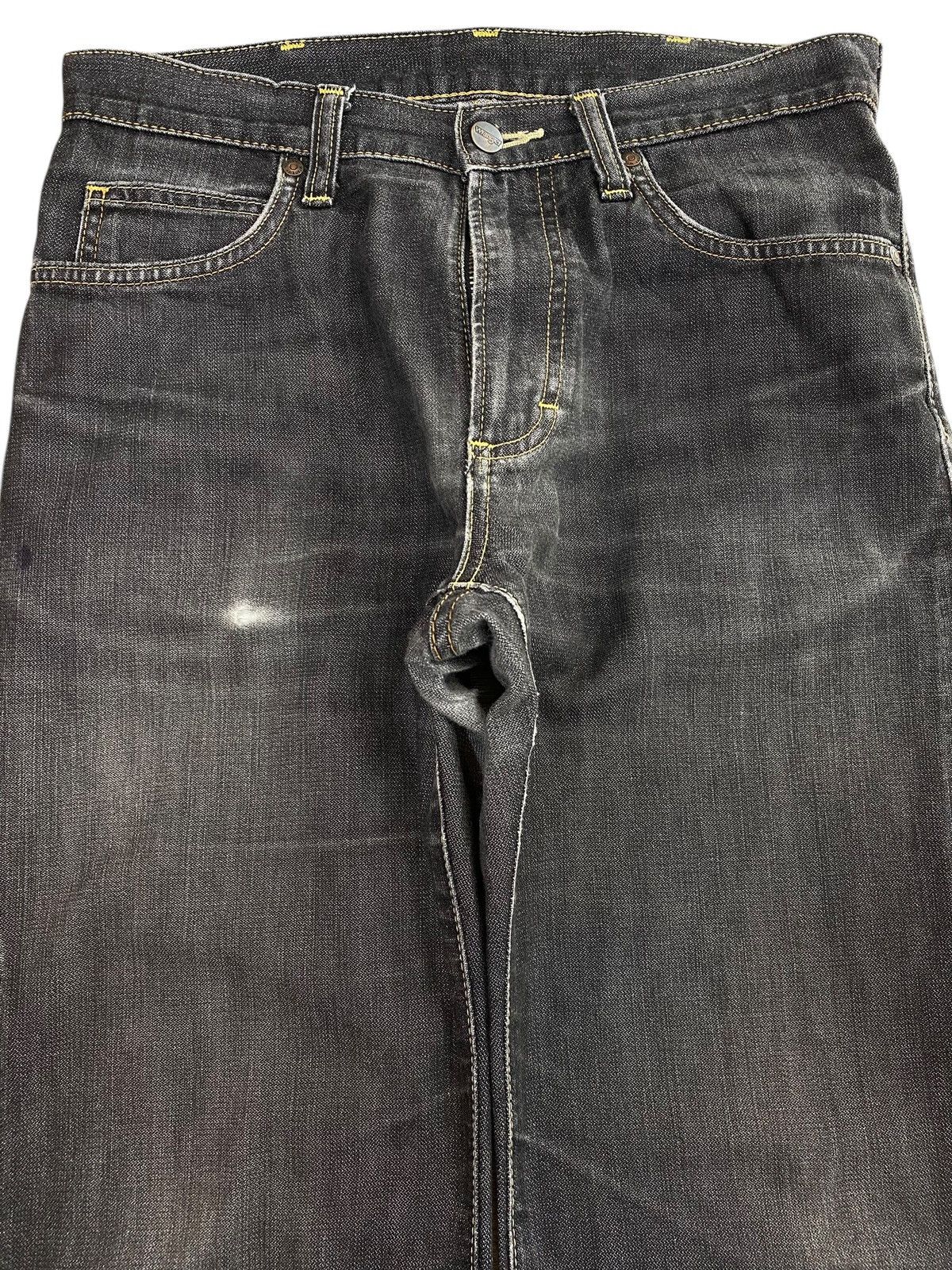 Wrangler Wrangler Whiskered Light Wash Straight Leg Jeans Size US 31 - 2 Thumbnail