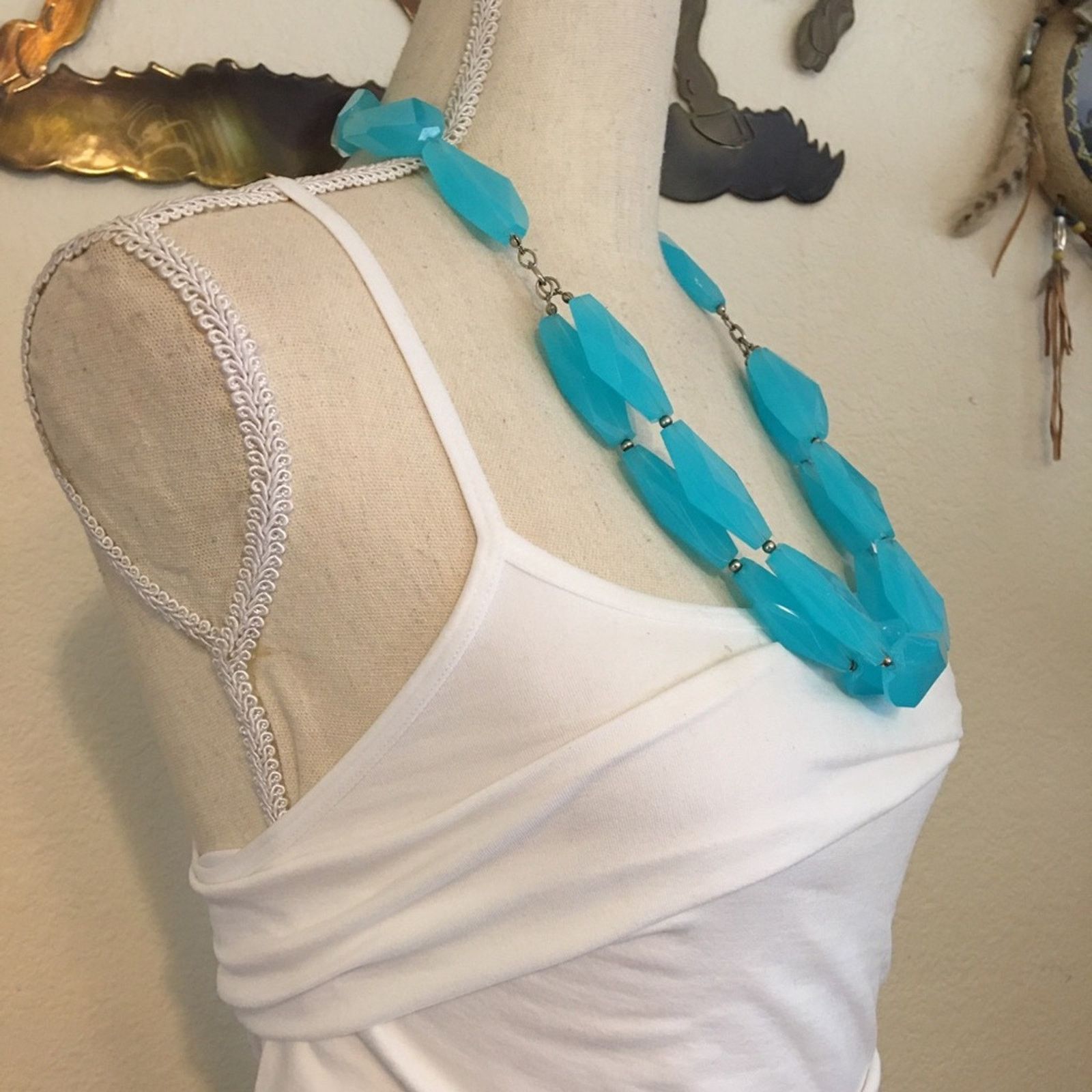Jewelry Large chunky blue faceted bead necklace Size ONE SIZE - 2 Thumbnail