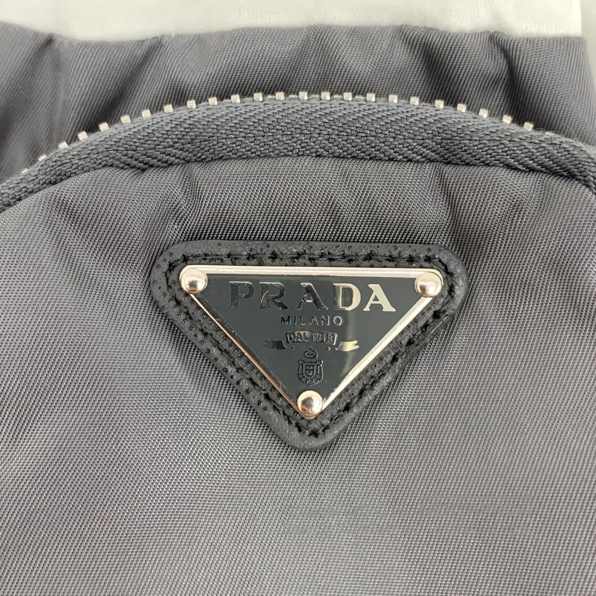Prada Prada White logo triangle label pocket round neck cotton s Size US S / EU 44-46 / 1 - 5 Thumbnail