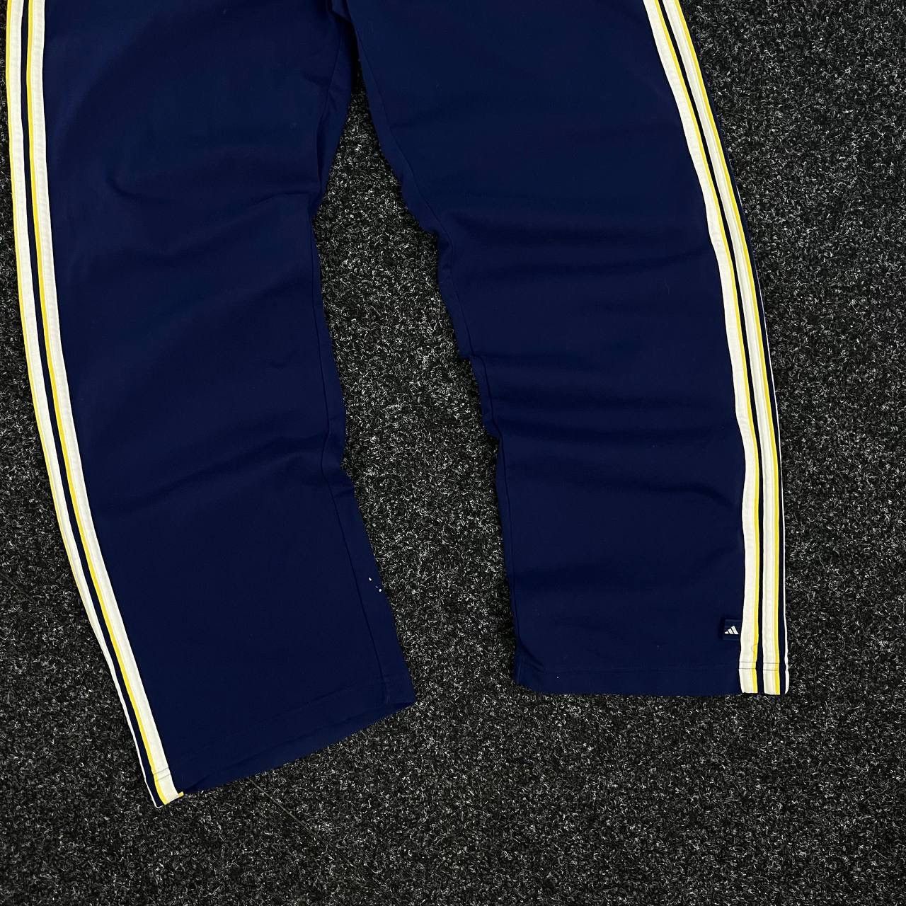Adidas Adidas vintage track pants 90s baggy fit balenciaga style Size US 32 / EU 48 - 5 Thumbnail